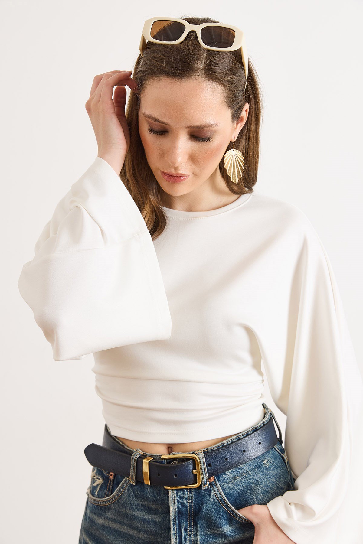Drape Detaylı Geniş Kol Detaylı Bluz Ekru