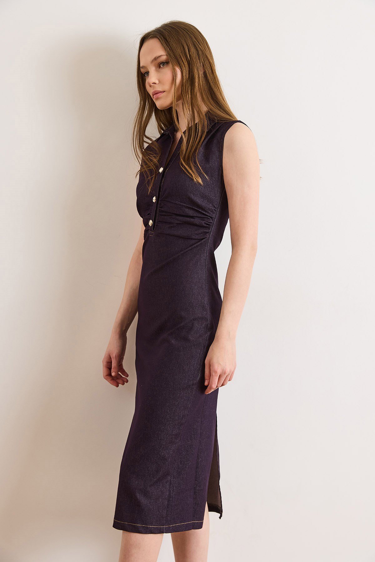 Drape Detaylı Likralı Midi Denim Elbise Mürdüm
