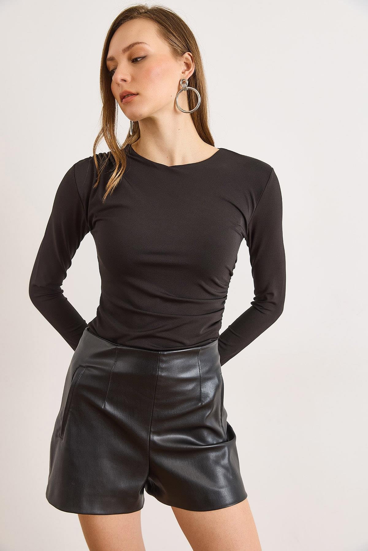 Drape Detaylı Önü Çift Kat Çıtçıtlı Polyamid Bodysuit Siyah