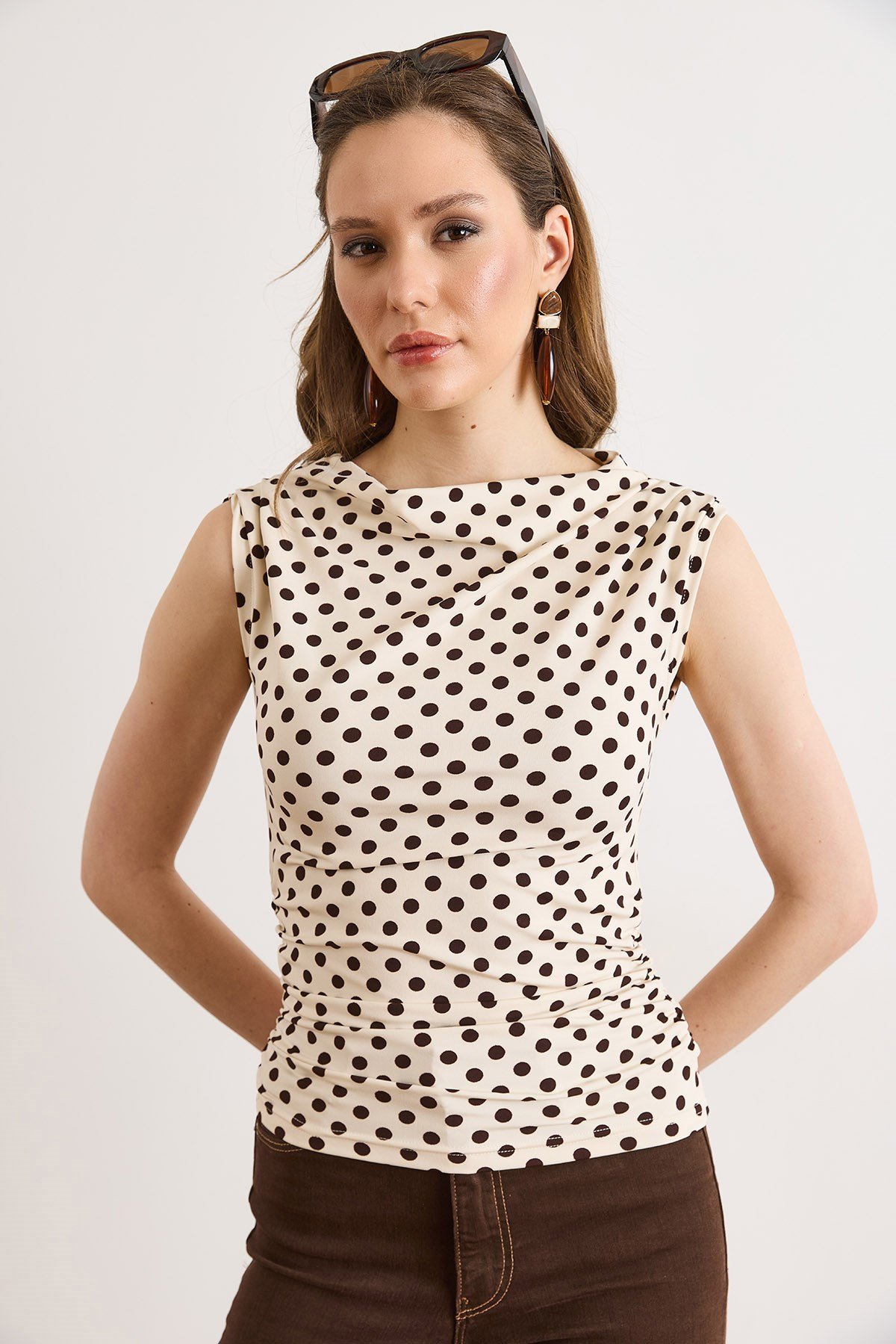 Drape Detaylı Puantiye Bluz Krem
