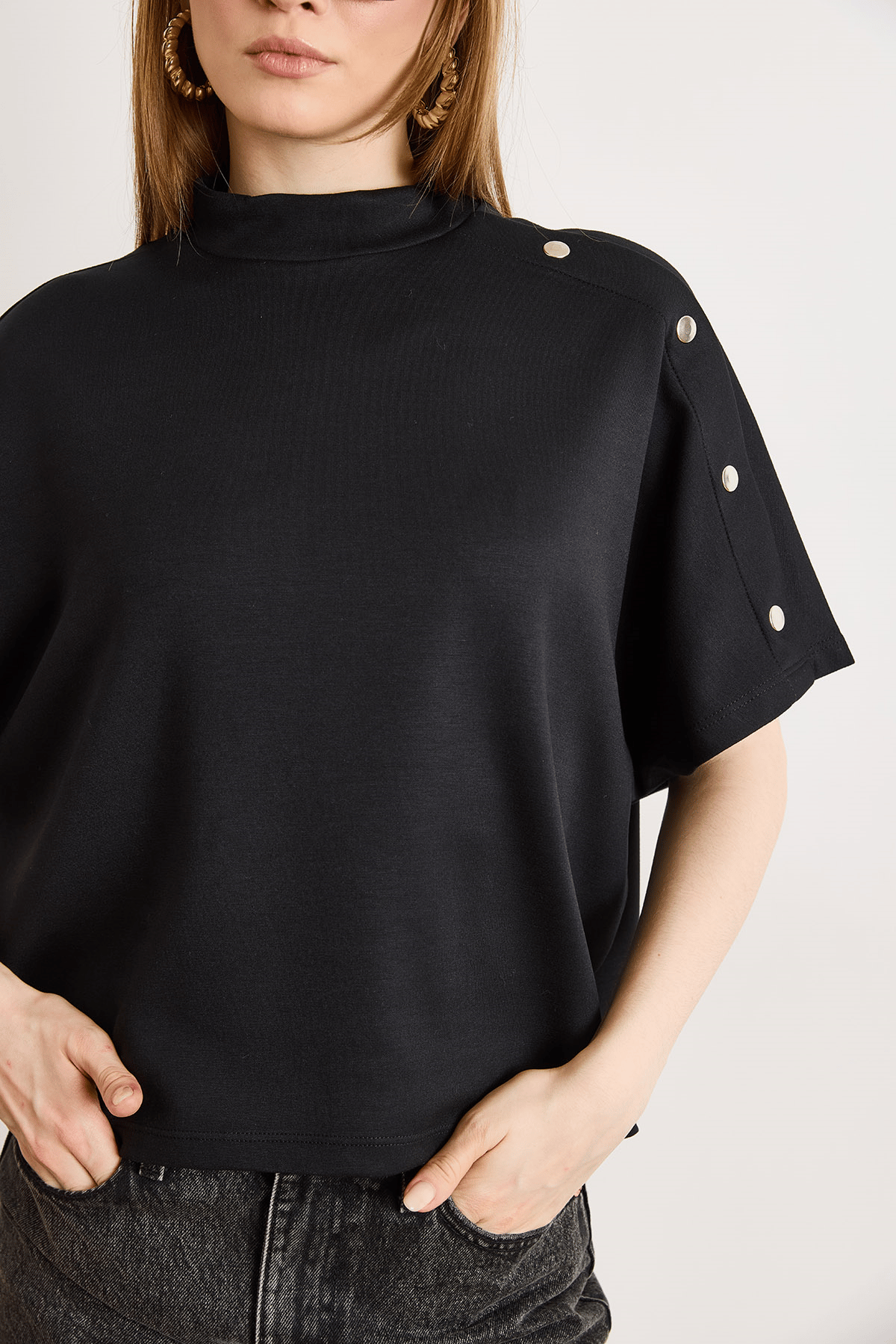 Düğme Detaylı Loose Fit Modal Tuşeli Tişört Siyah