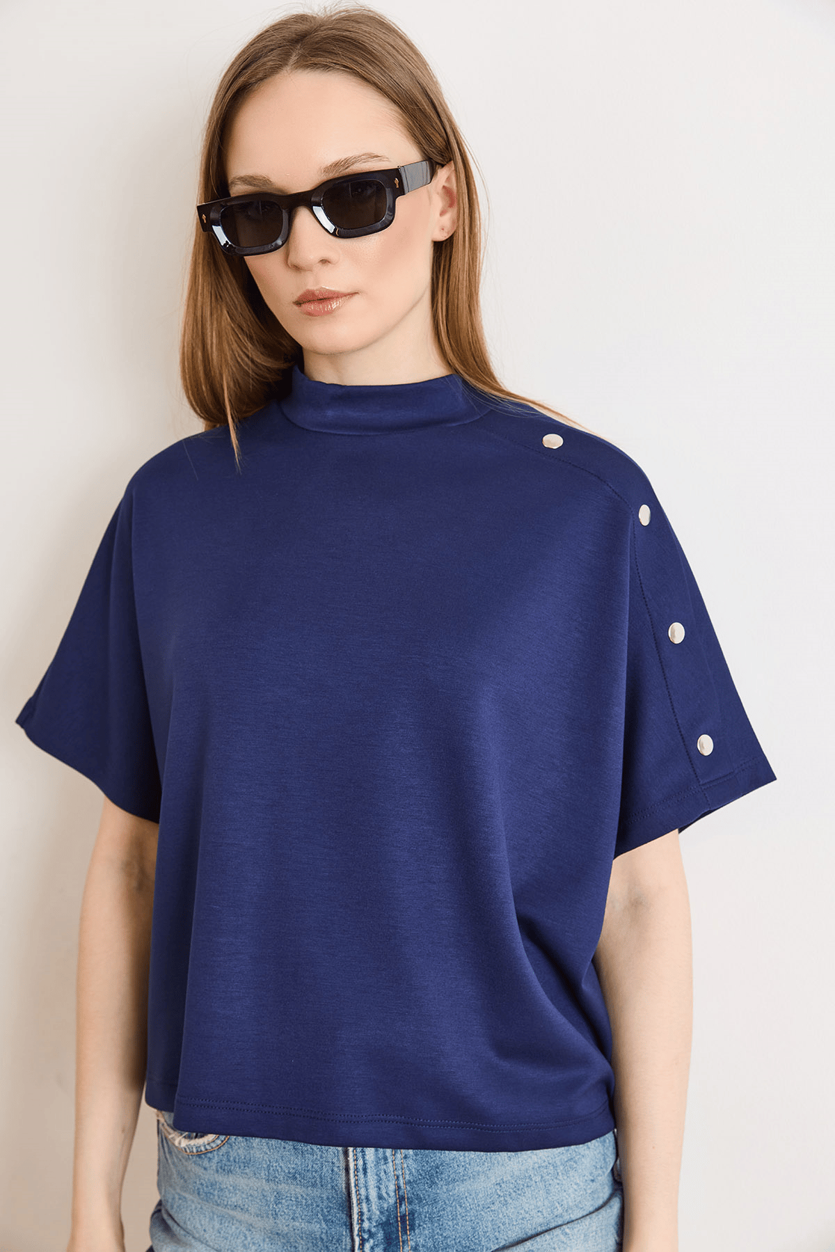Düğme Detaylı Loose Fit Modal Tuşeli Tişört Lacivert