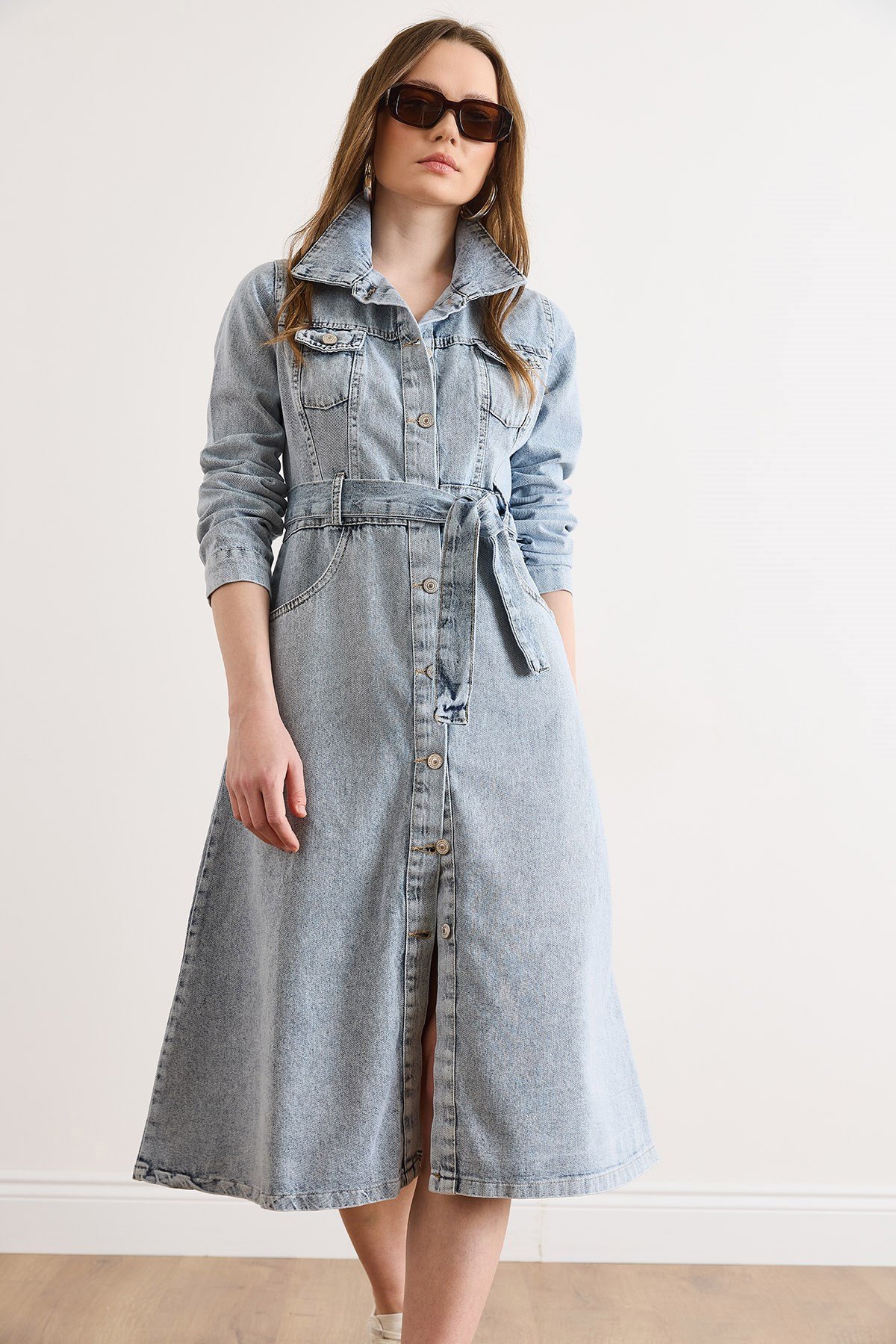 Düğmeli Cepli Uzun Kollu Denim Elbise Açık Mavi
