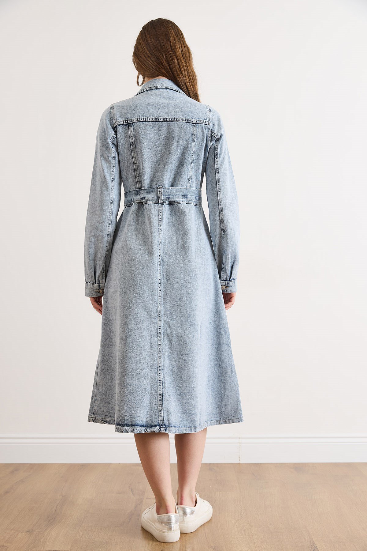 Düğmeli Cepli Uzun Kollu Denim Elbise Açık Mavi