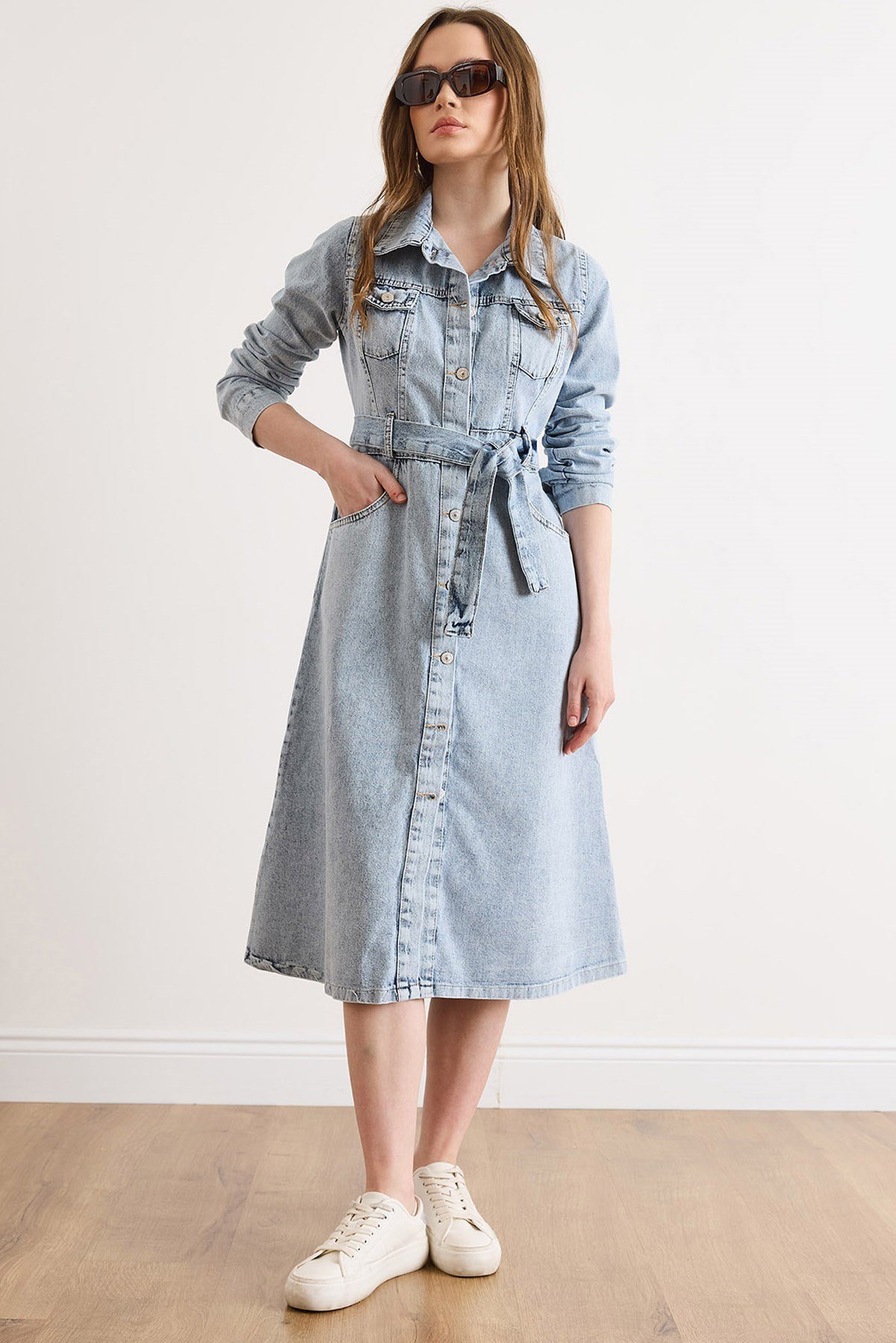 Düğmeli Cepli Uzun Kollu Denim Elbise Açık Mavi