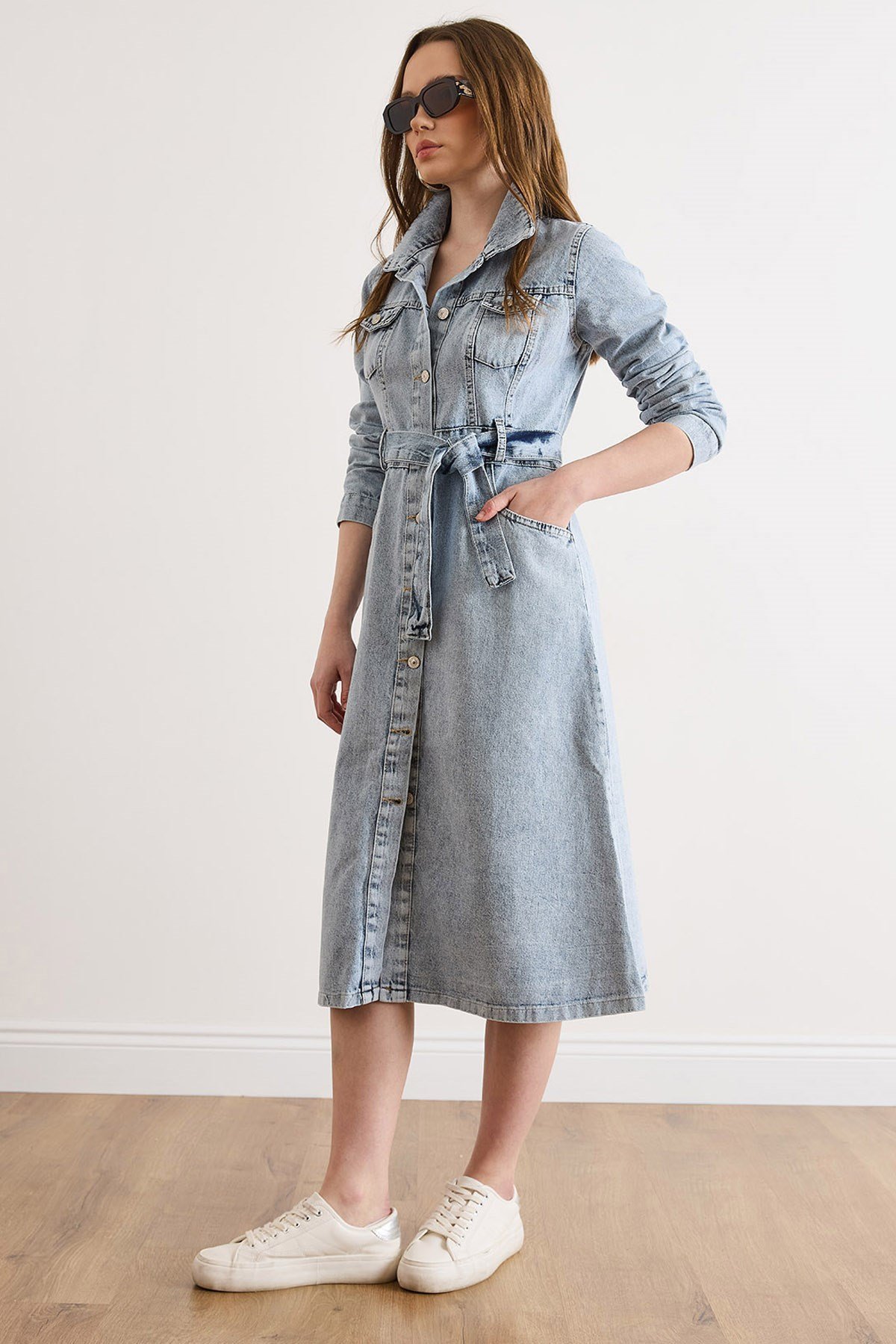 Düğmeli Cepli Uzun Kollu Denim Elbise Açık Mavi