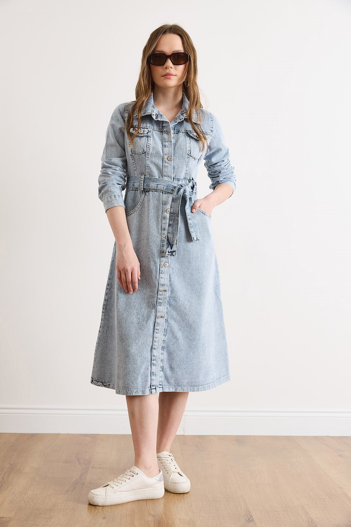 Düğmeli Cepli Uzun Kollu Denim Elbise Açık Mavi