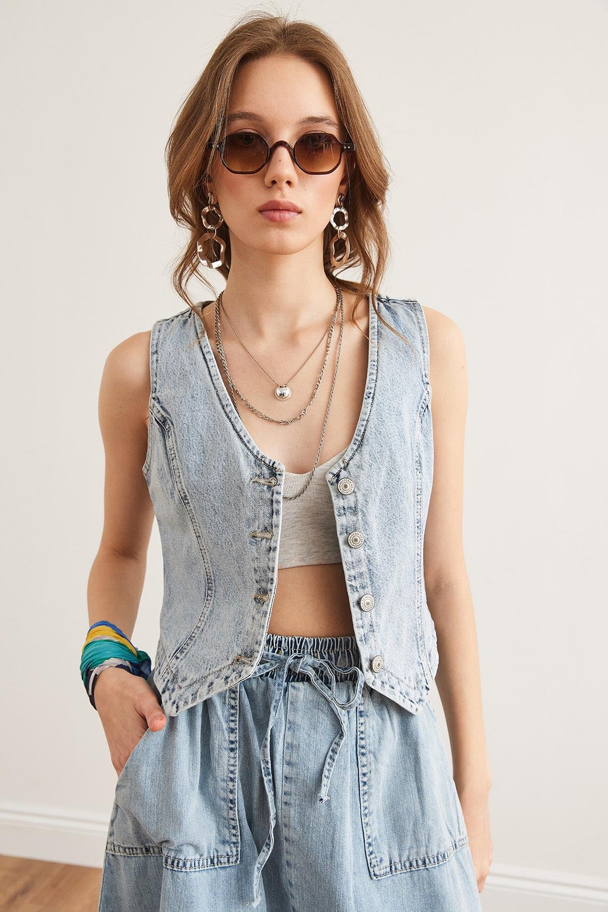 Düğmeli Denim Yelek Açık Mavi