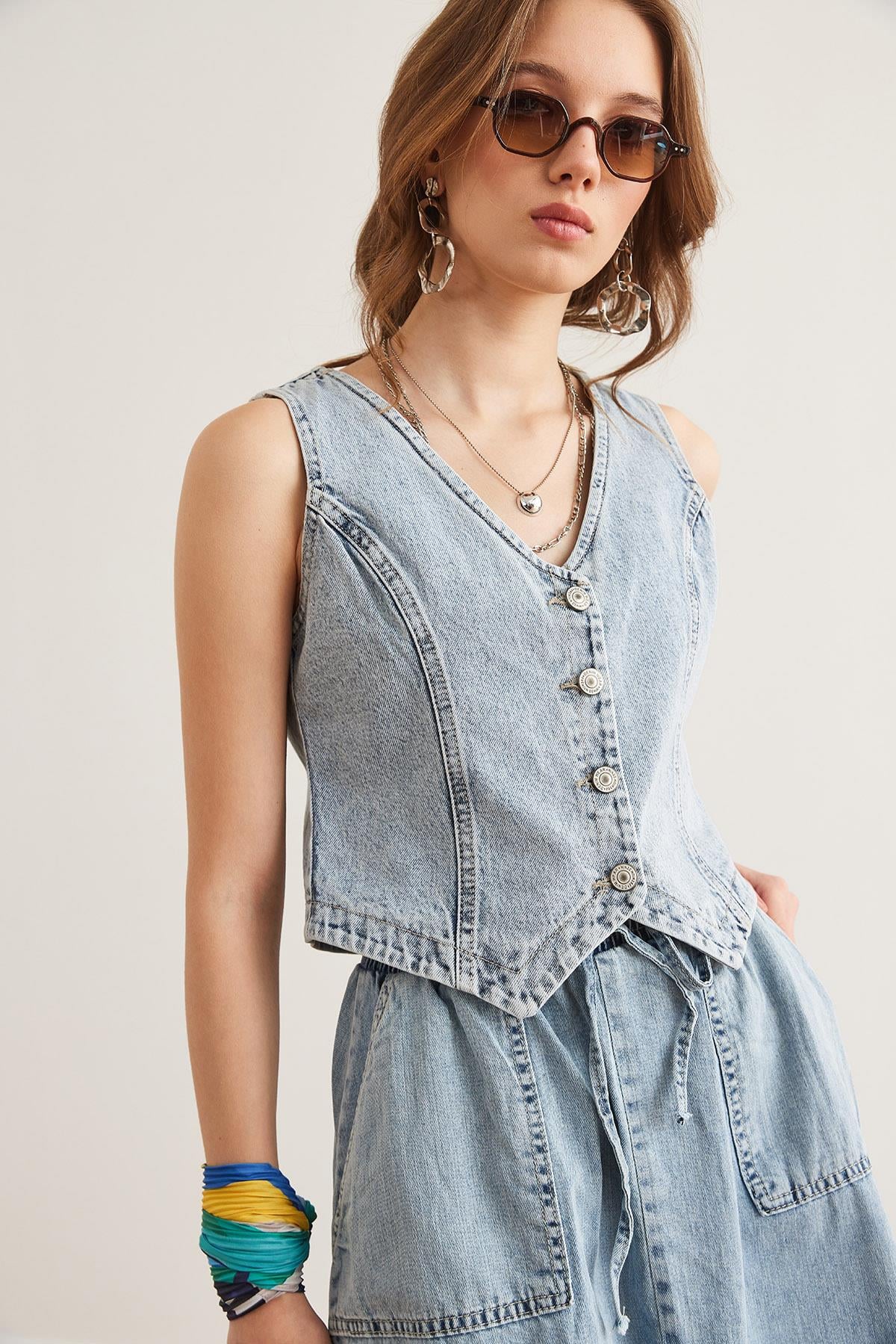 Düğmeli Denim Yelek Açık Mavi