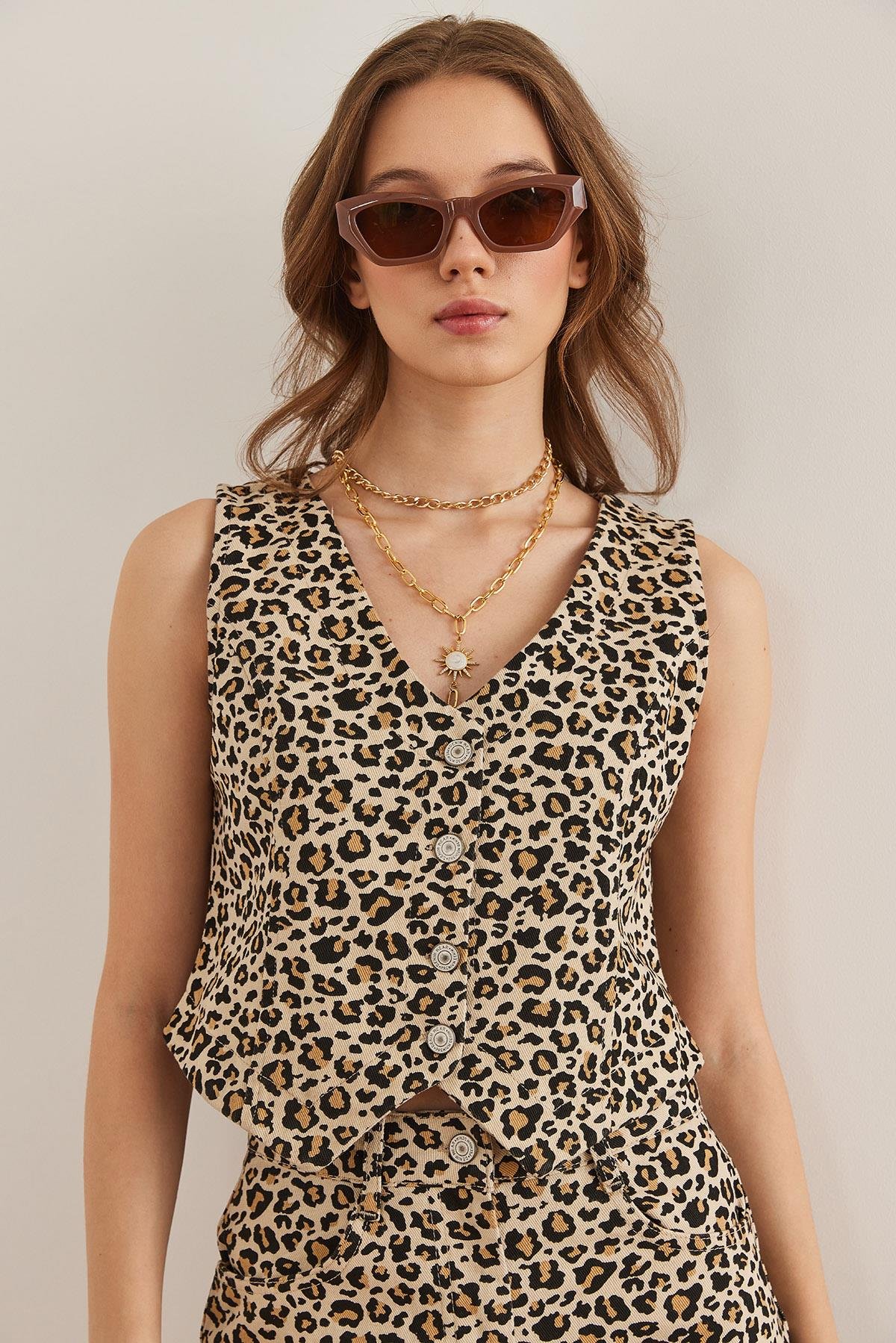 Düğmeli Leopar Gabardin Yelek Taş Leopar