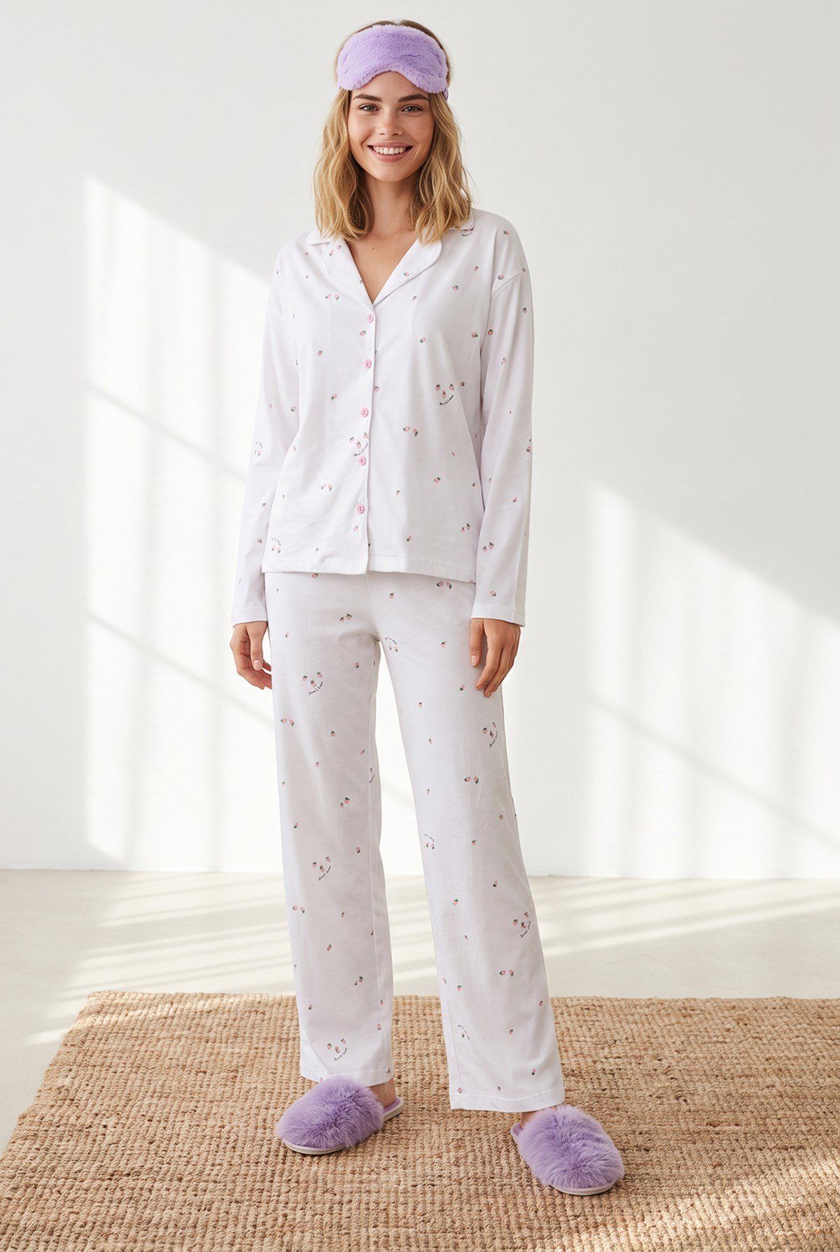 Düğmeli Uzun Kollu %100 Pamuk Pijama Takımı Çilek Beyaz