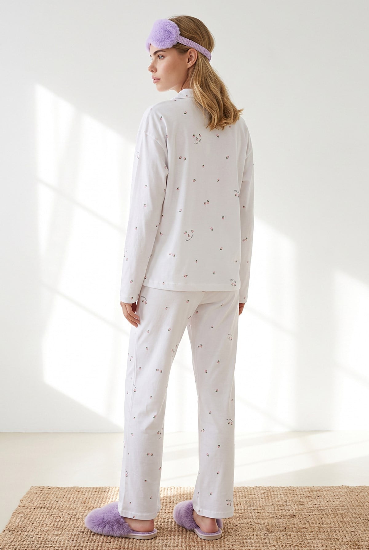 Düğmeli Uzun Kollu %100 Pamuk Pijama Takımı Çilek Beyaz