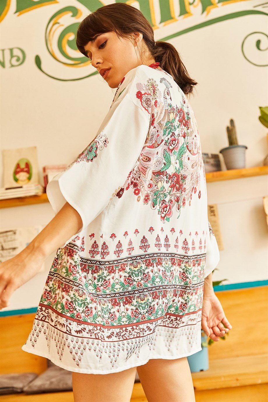 Eteği Sulu Kimono Ekru