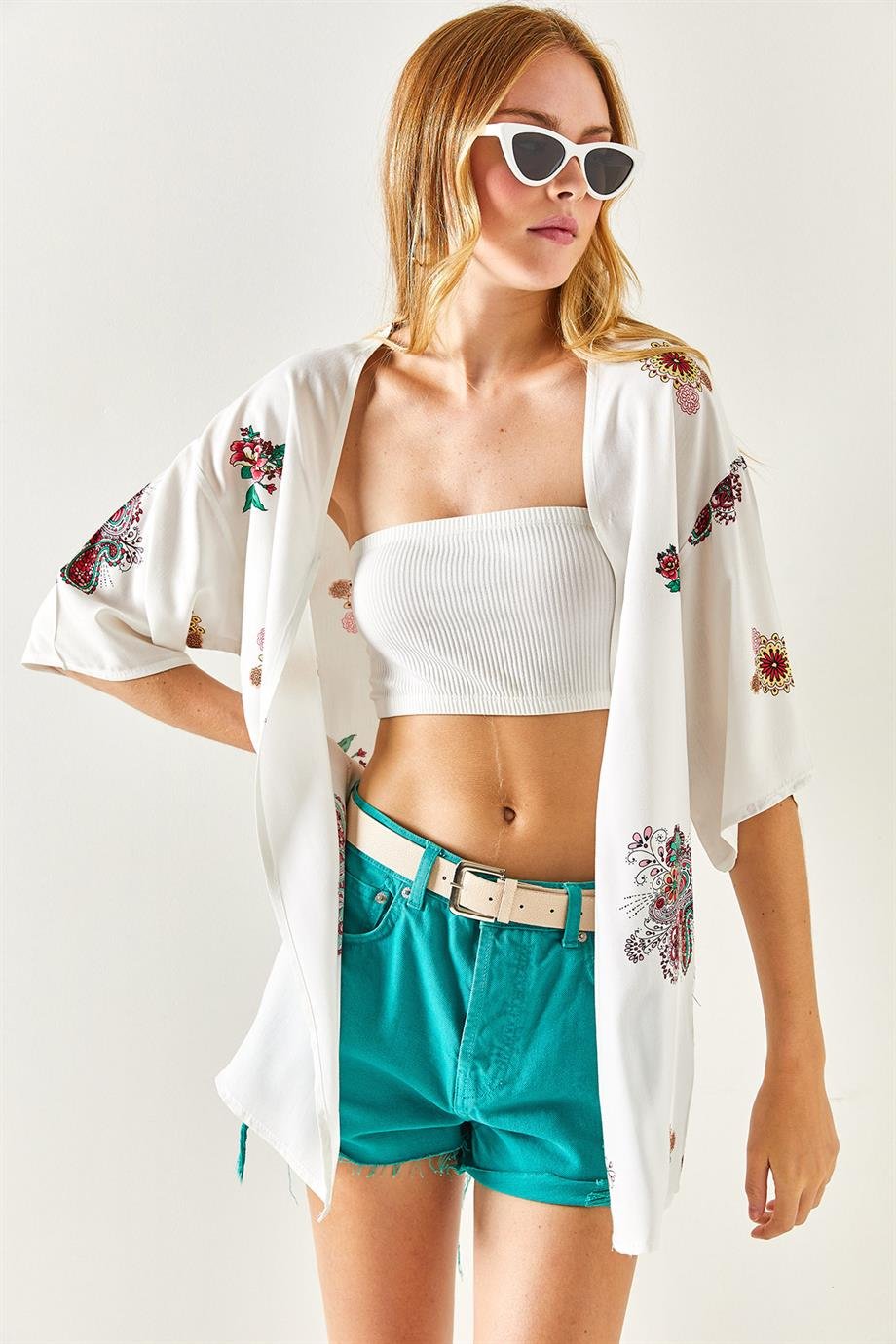 Eteği Sulu Kimono Ekru Minik Şal
