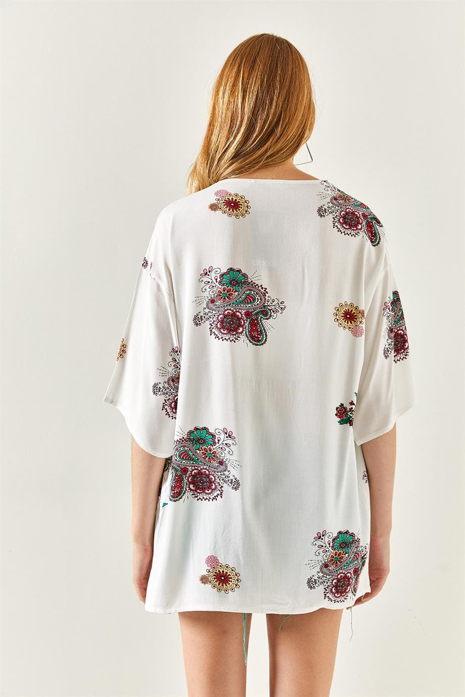 Eteği Sulu Kimono Ekru Minik Şal