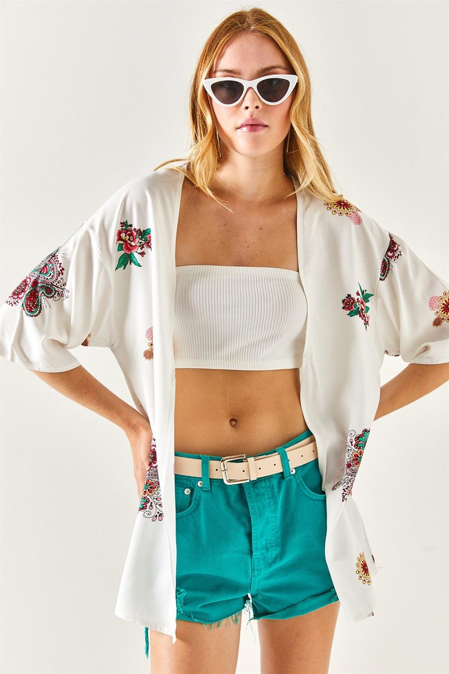 Eteği Sulu Kimono Ekru Minik Şal