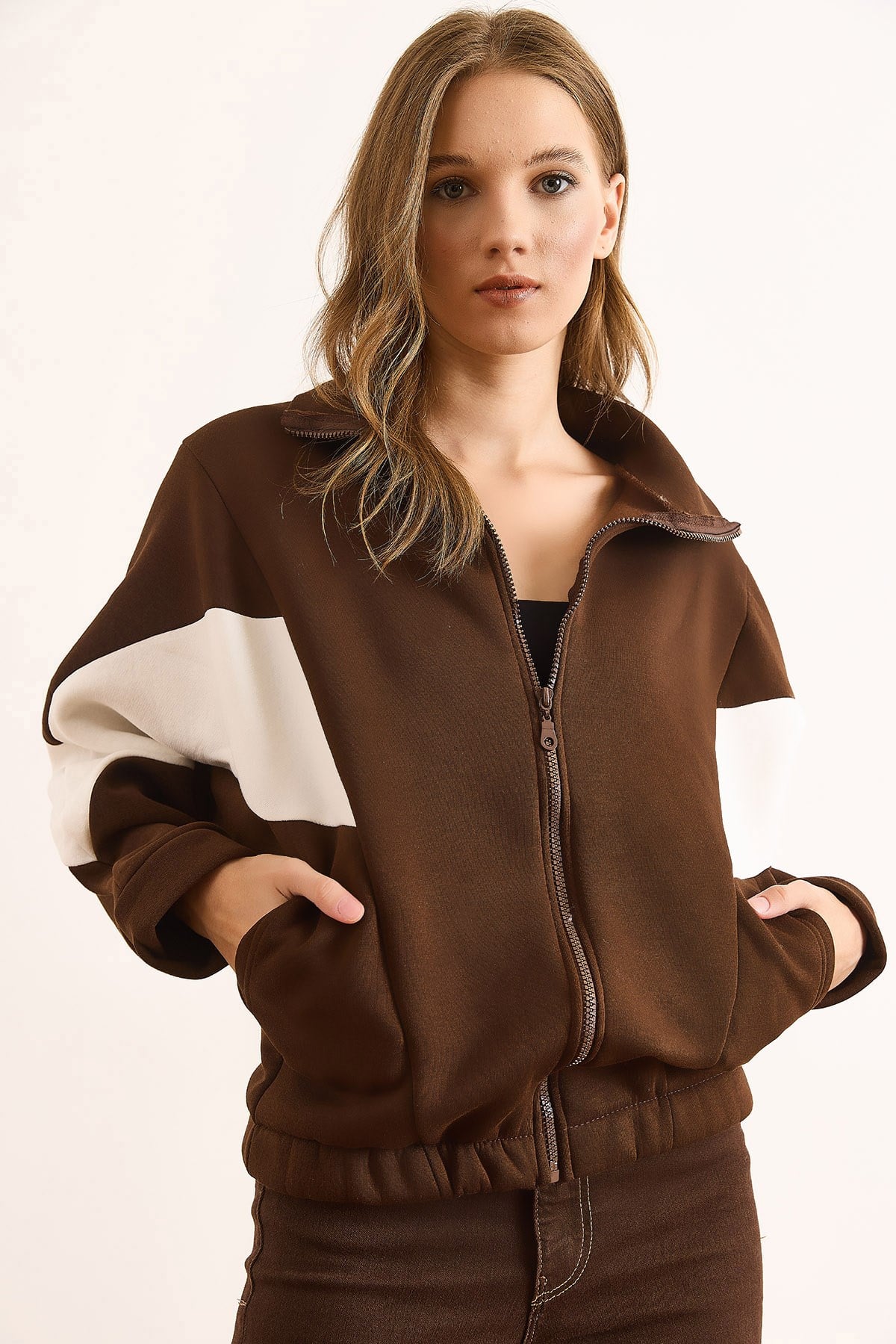 Fermuarlı Şardonlu Oversize Bloklu Sweatshirt Acı Kahve
