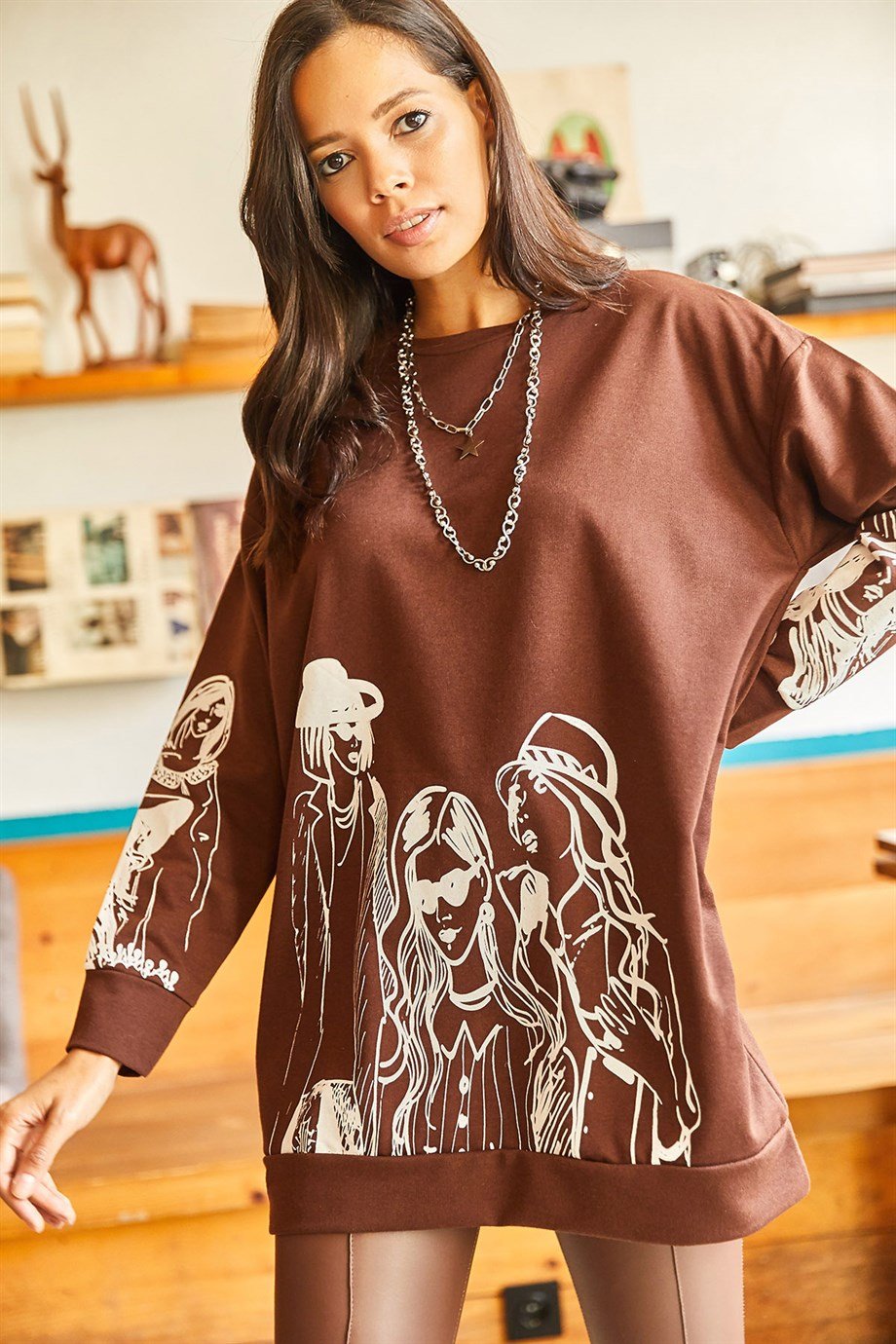 Figürlü Oversize Sweatshirt Acı Kahve