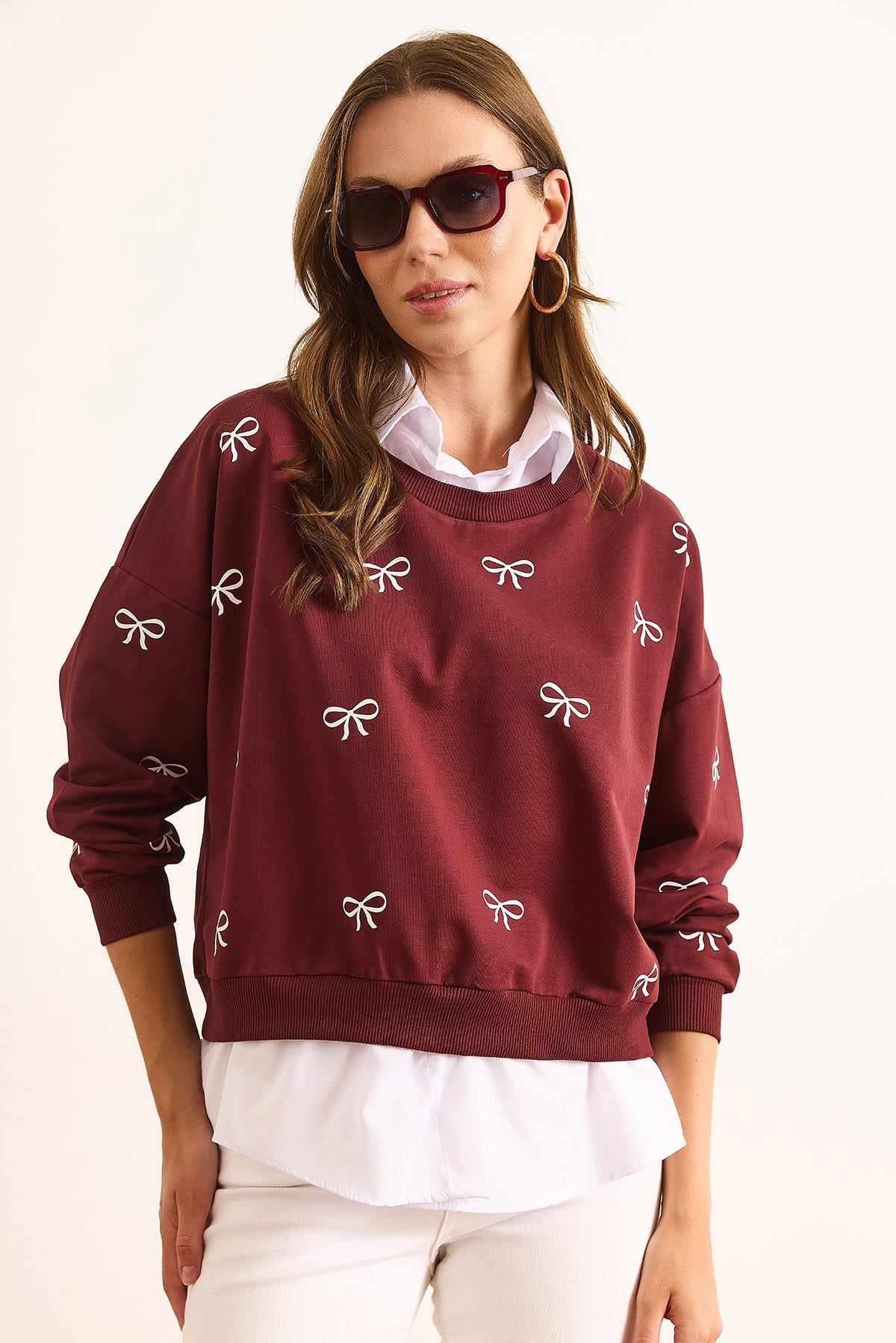 Fiyonk Baskılı Yaka Etek Gömlek Detaylı Oversize Sweatshirt Bordo Beyaz
