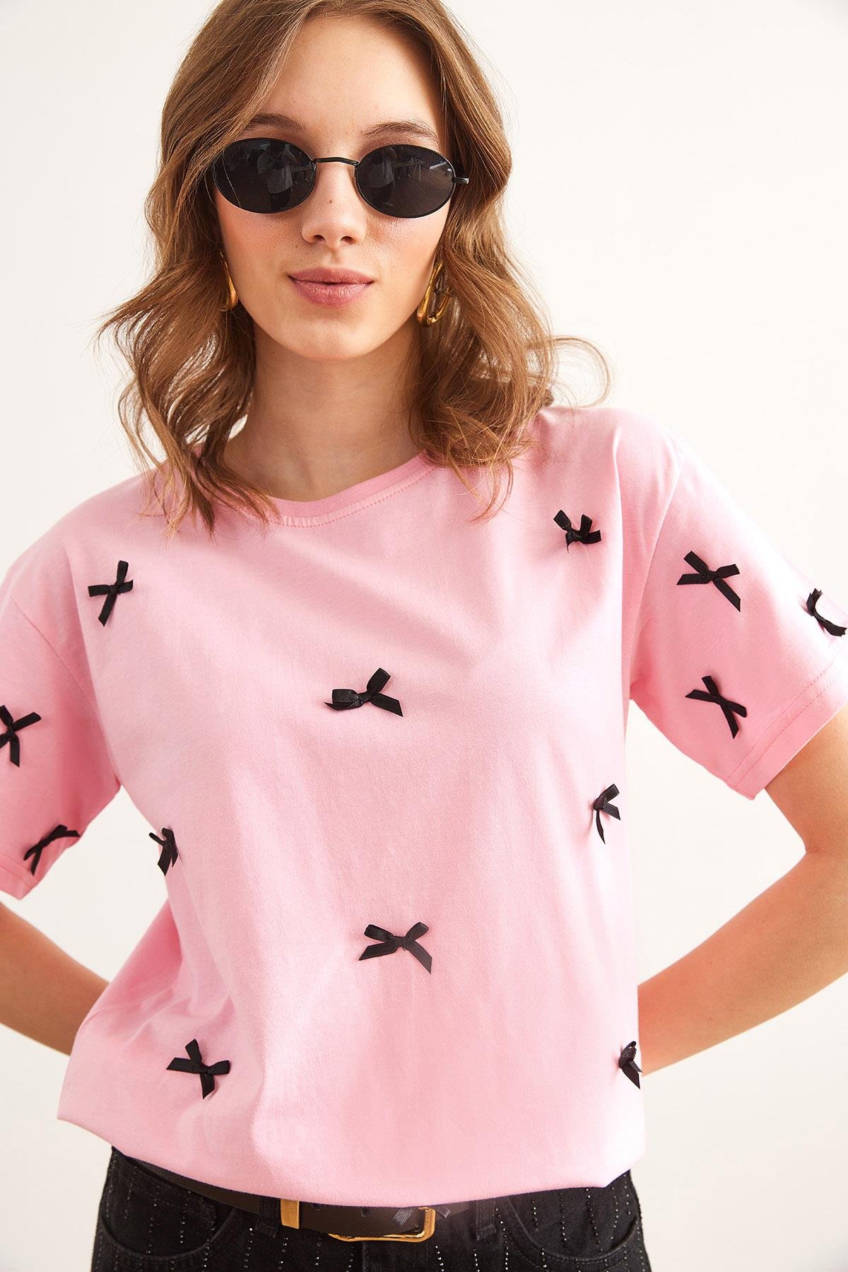 Fiyonk Detaylı Regular Fit Pamuk Tişört Pembe