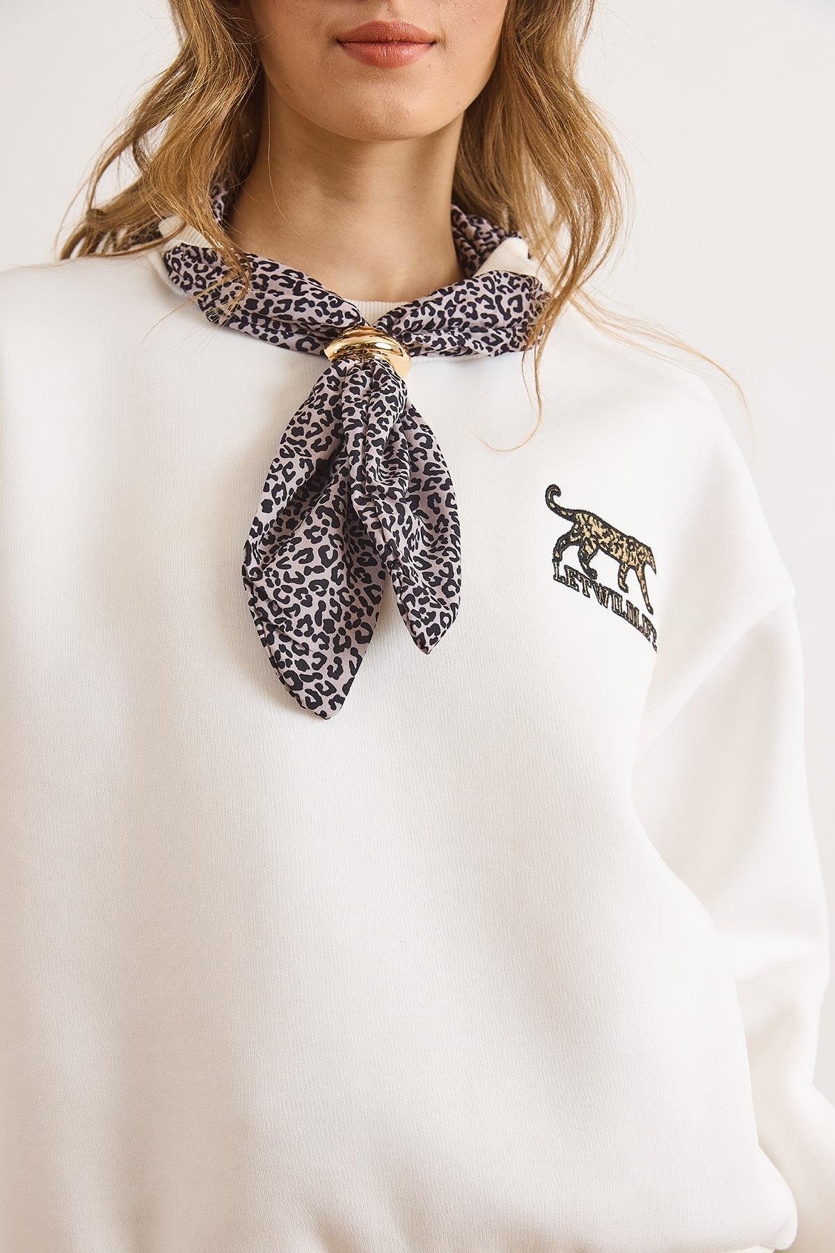 Fular Detaylı Şardonlu Sweatshirt Beyaz