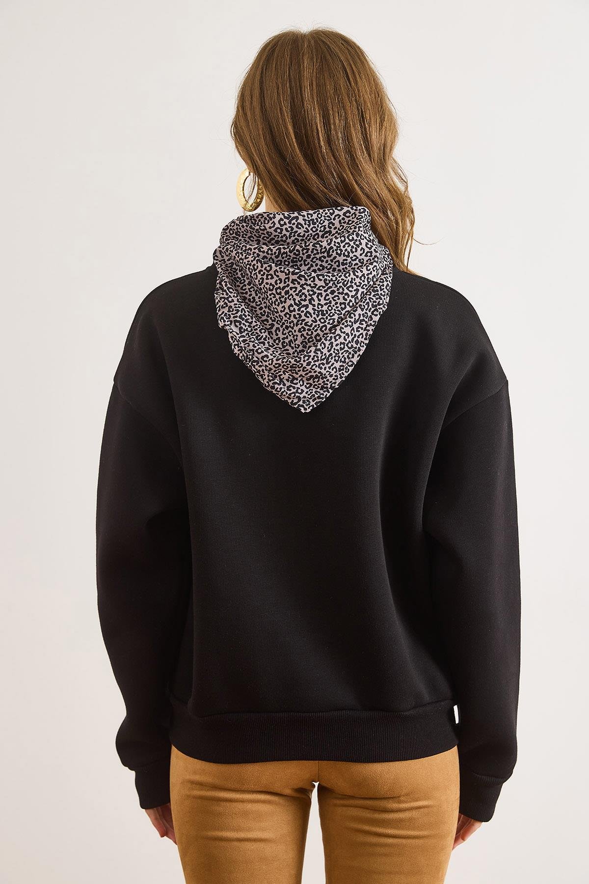 Fular Detaylı Şardonlu Sweatshirt Siyah