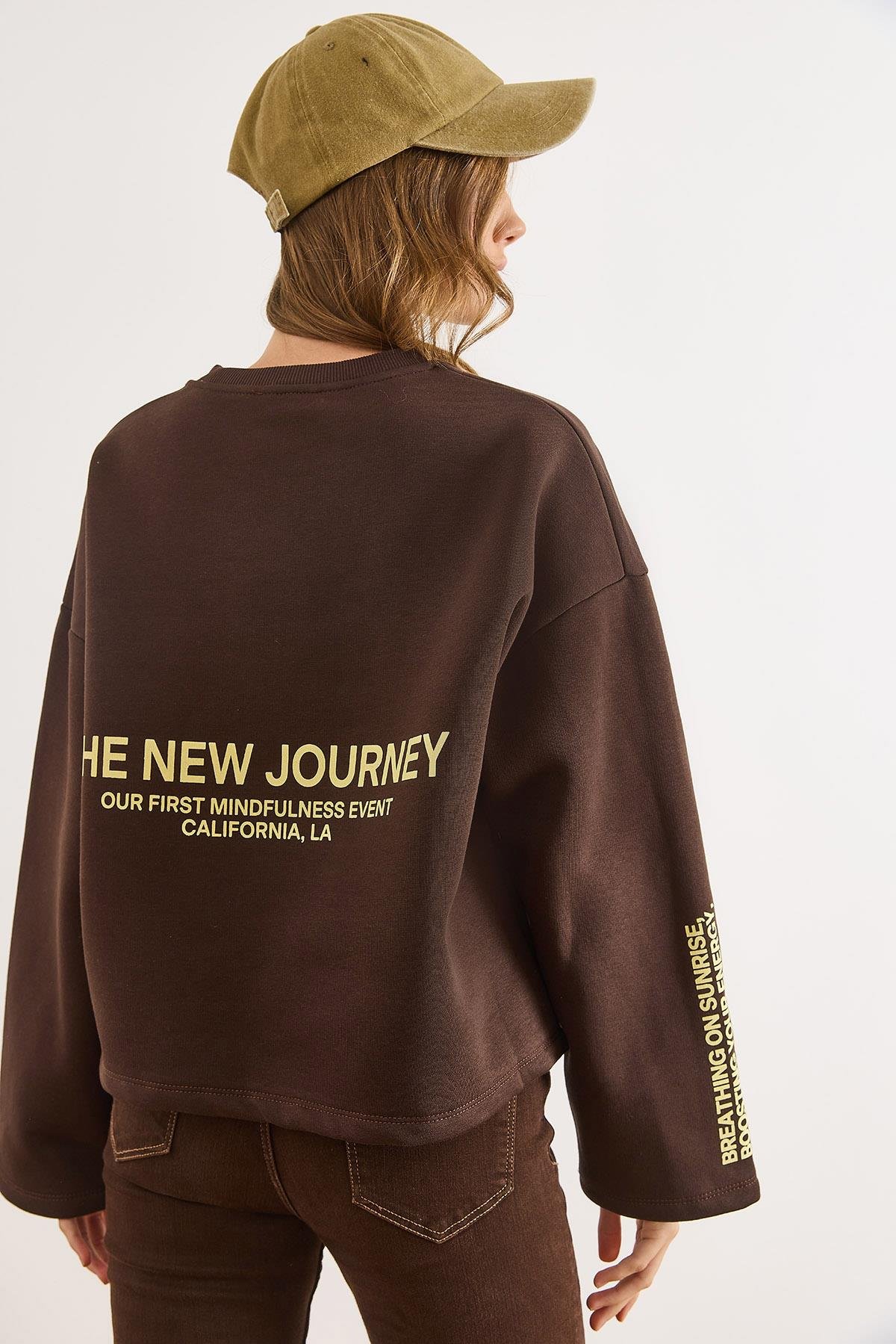 Geniş Kol Detaylı Şardonlu Oversize Sweatshirt Acı Kahve
