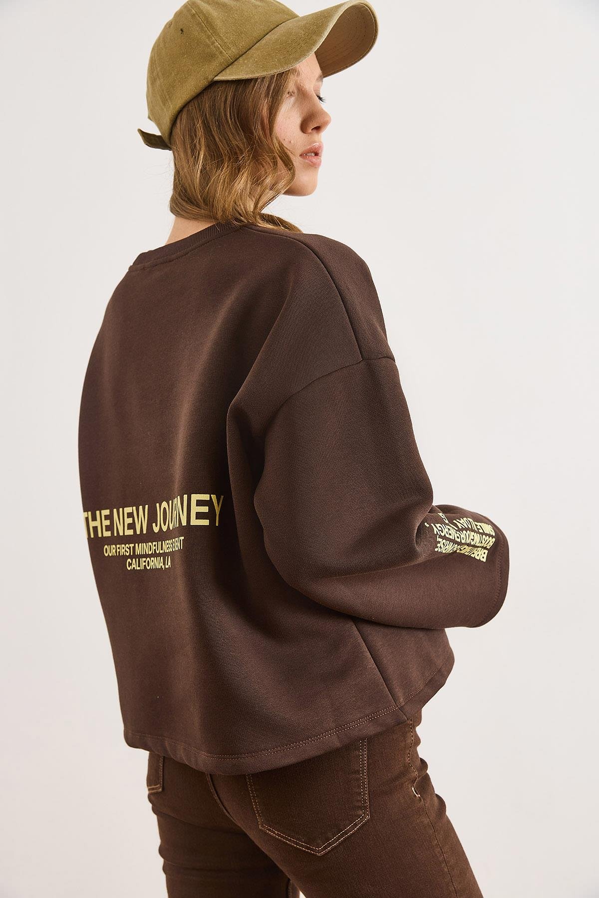 Geniş Kol Detaylı Şardonlu Oversize Sweatshirt Acı Kahve