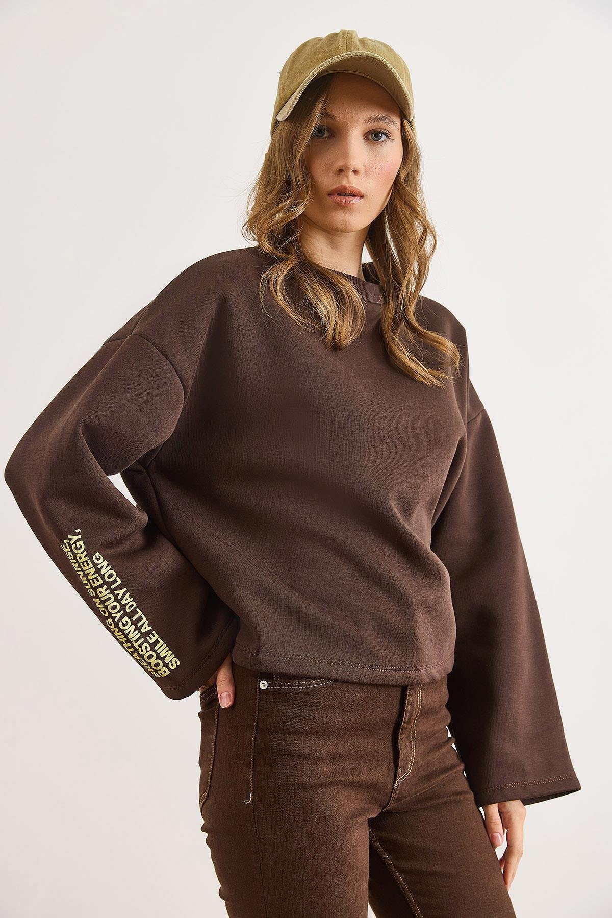 Geniş Kol Detaylı Şardonlu Oversize Sweatshirt Acı Kahve