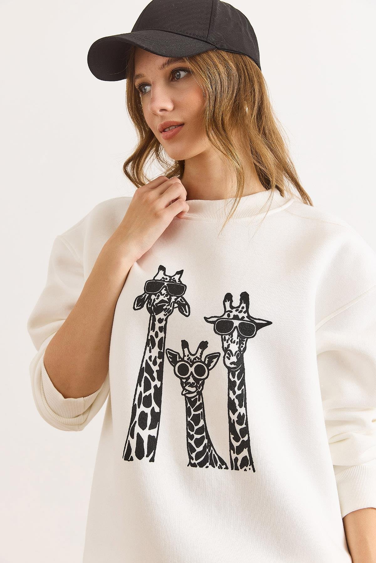 Giraffe Family Şardonlu Kalın Sweatshirt Beyaz