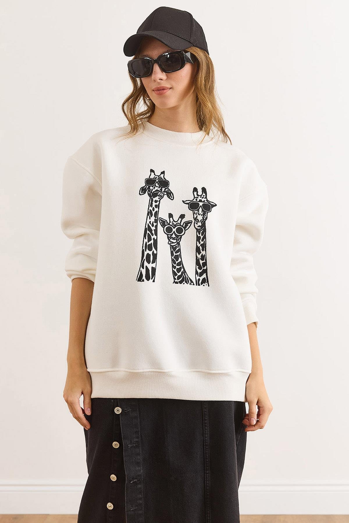 Giraffe Family Şardonlu Kalın Sweatshirt Beyaz
