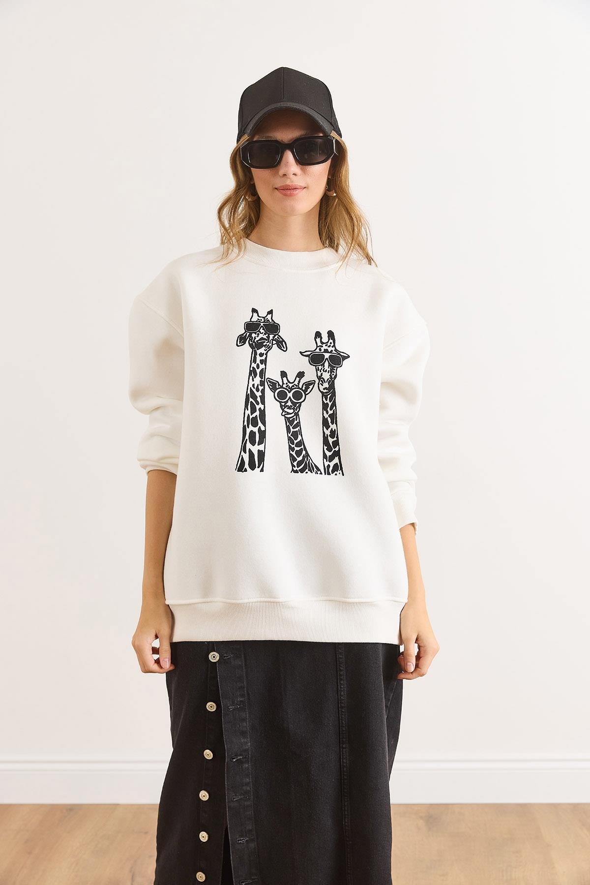 Giraffe Family Şardonlu Kalın Sweatshirt Beyaz