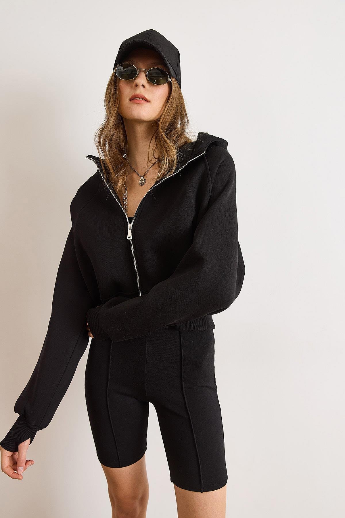 Gizli Cepli Dikiş Detaylı Şardonlu Oversize Sweatshirt Siyah