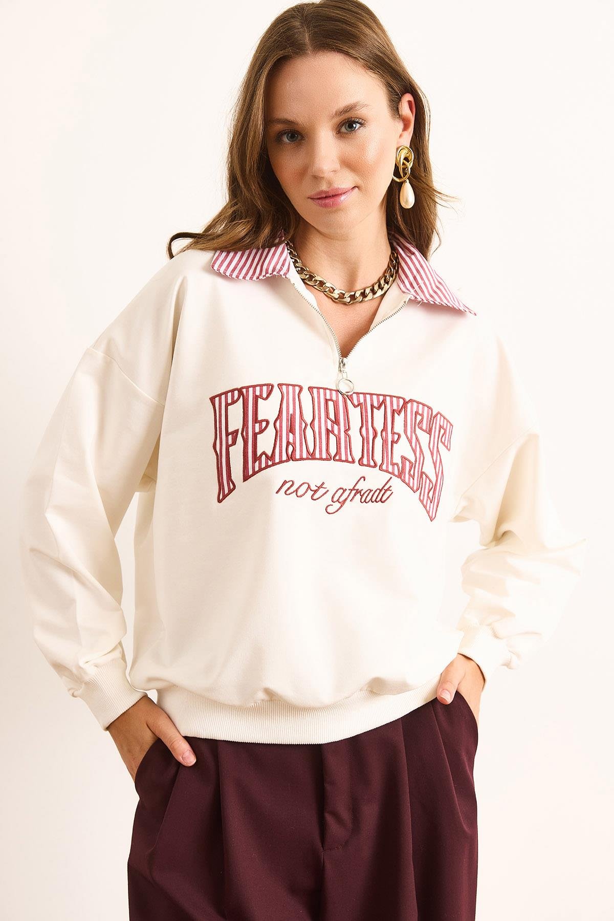 Gömlek Yaka Çizgi Garnili Oversize Sweatshirt Beyaz Bordo