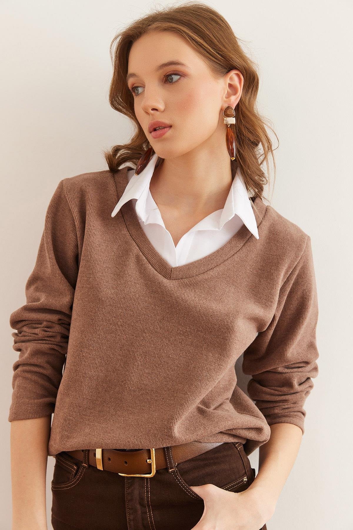 Gömlek Yaka Detaylı Selanik Bluz Camel