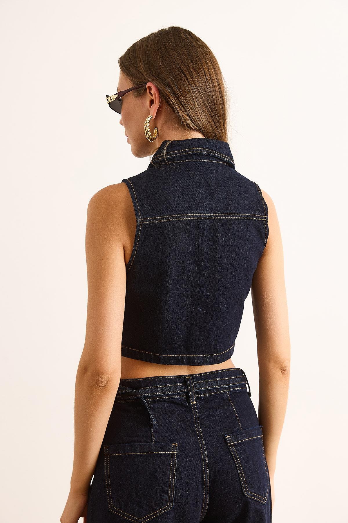 Gömlek Yaka Düğmeli Crop Denim Yelek Lacivert