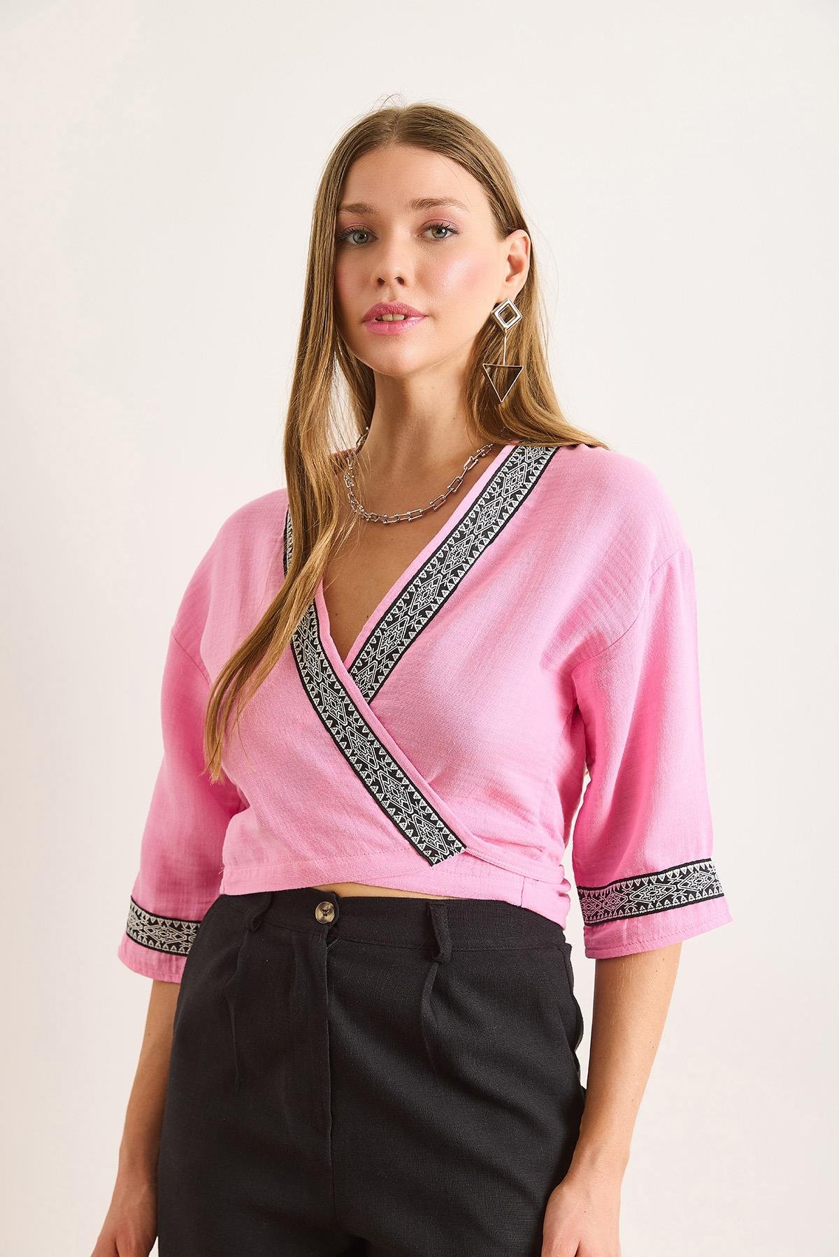 Güpür Şeritli Altı Bağlamalı Müslin Kimono Pembe