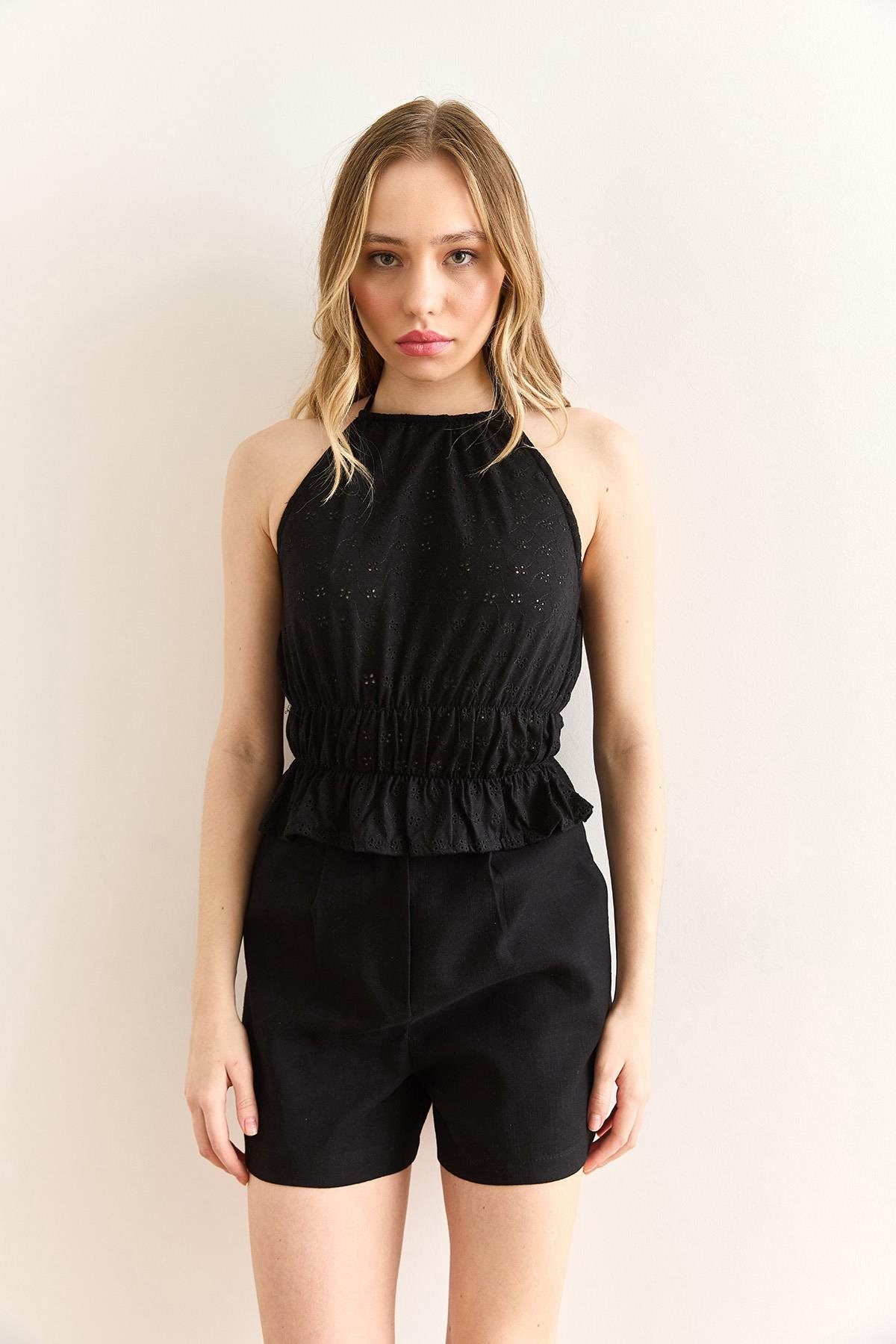 Halter Yaka Beli Lastikli Fisto Bluz Siyah