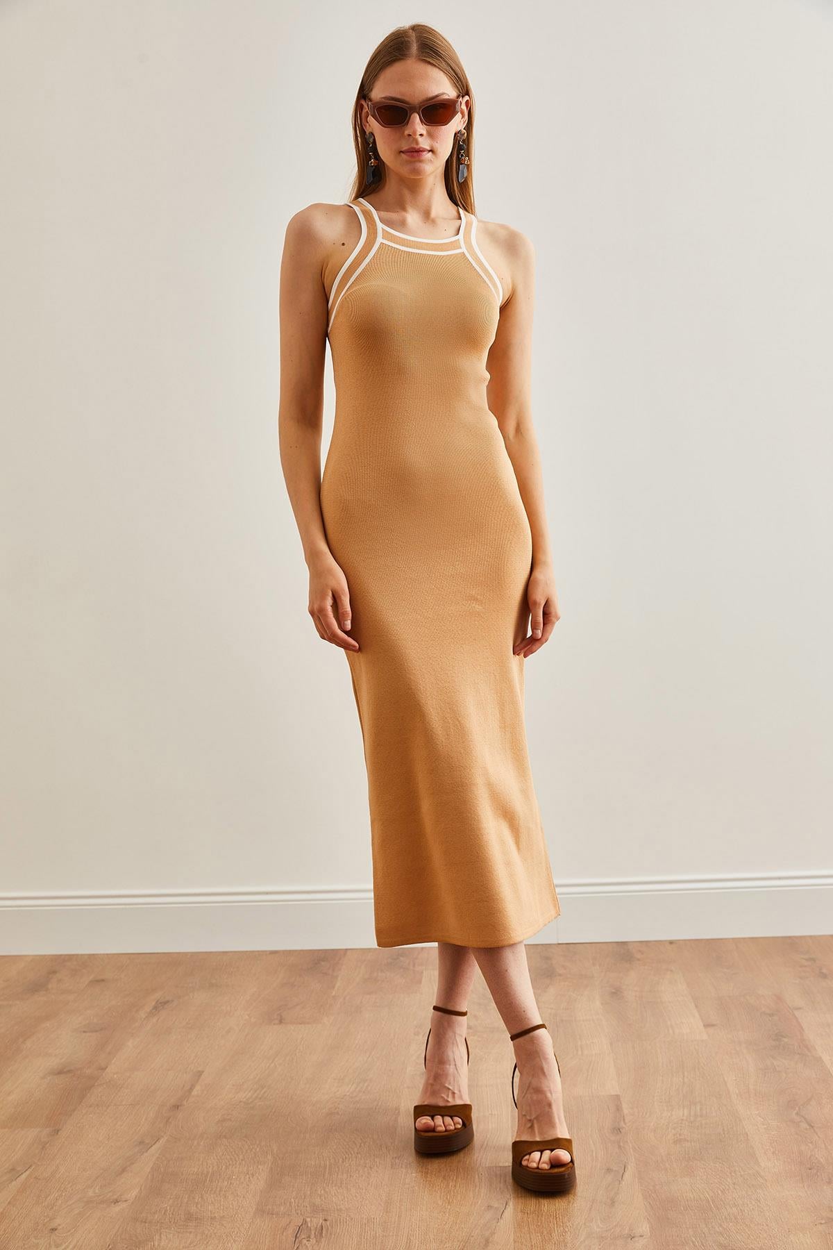 Halter Yaka Maxi Triko Elbise Bej