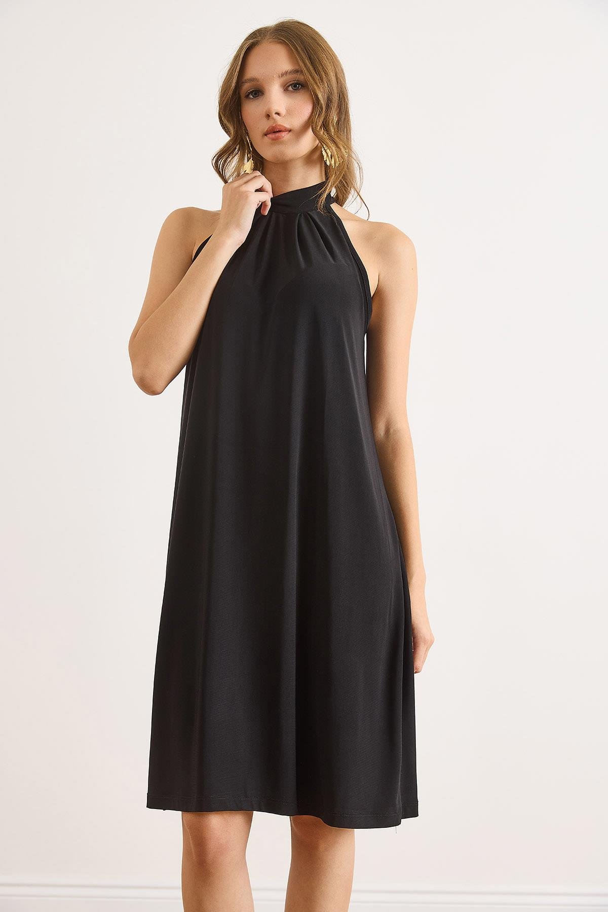 Halter Yaka Mini Dökümlü Elbise Siyah