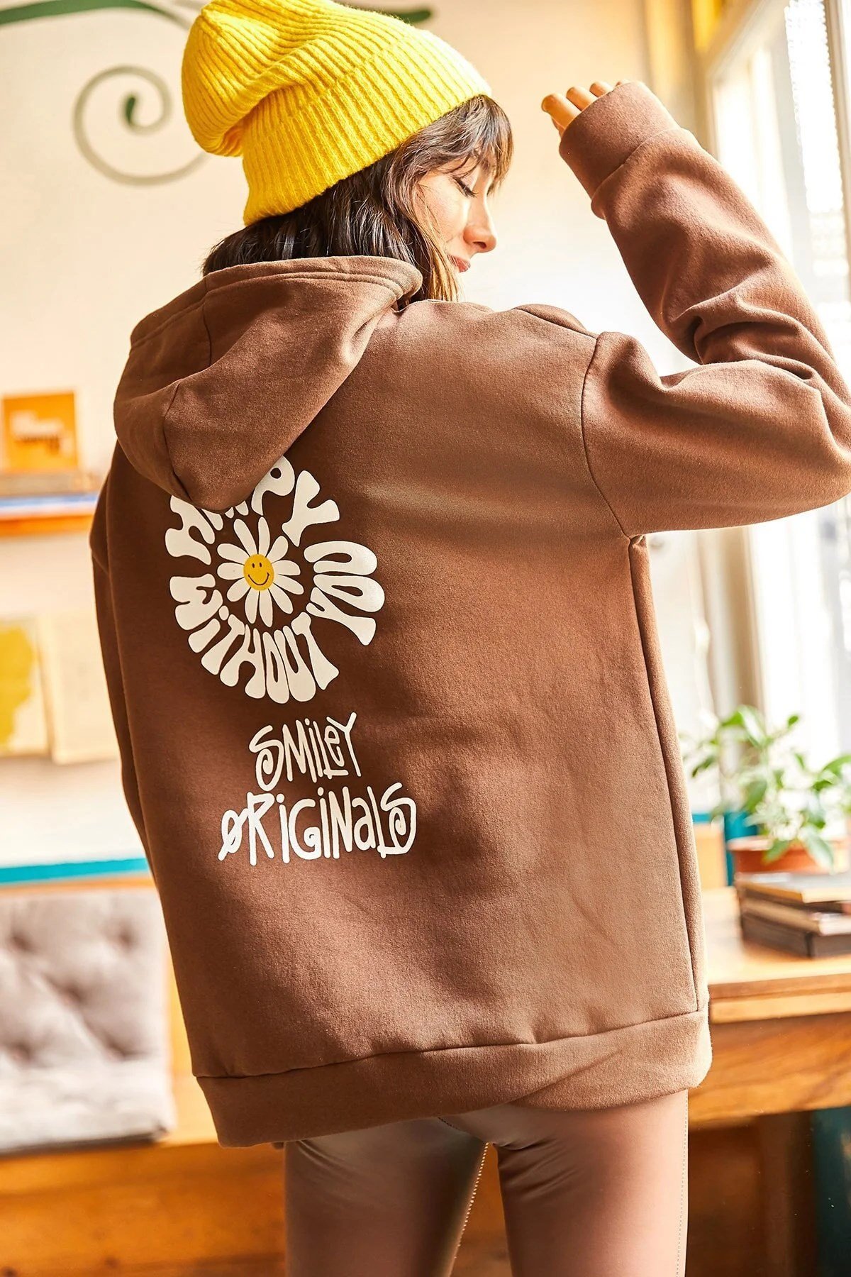 Happy Ön Arka Baskılı Kapüşonlu Şardonlu Oversize Sweatshirt Acı Kahve