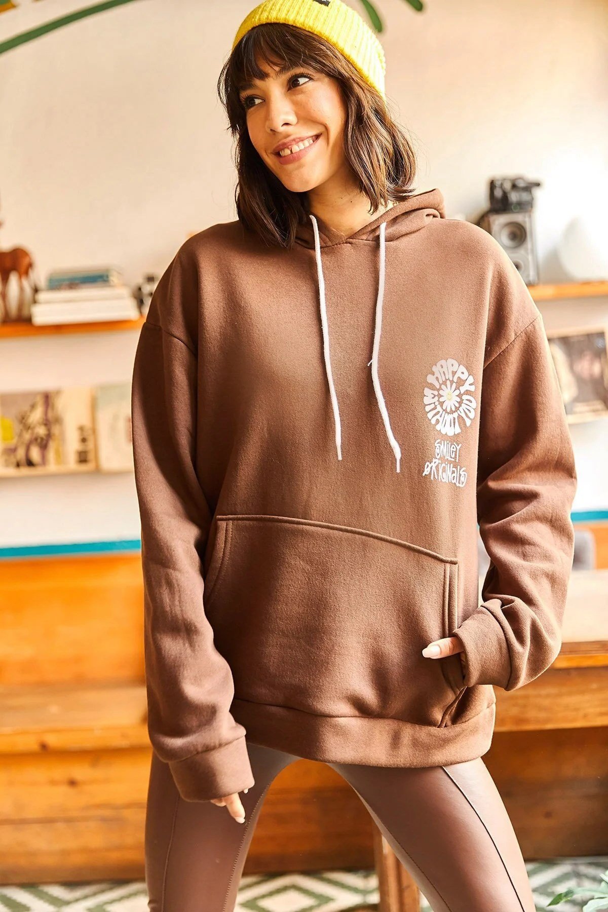 Happy Ön Arka Baskılı Kapüşonlu Şardonlu Oversize Sweatshirt Acı Kahve