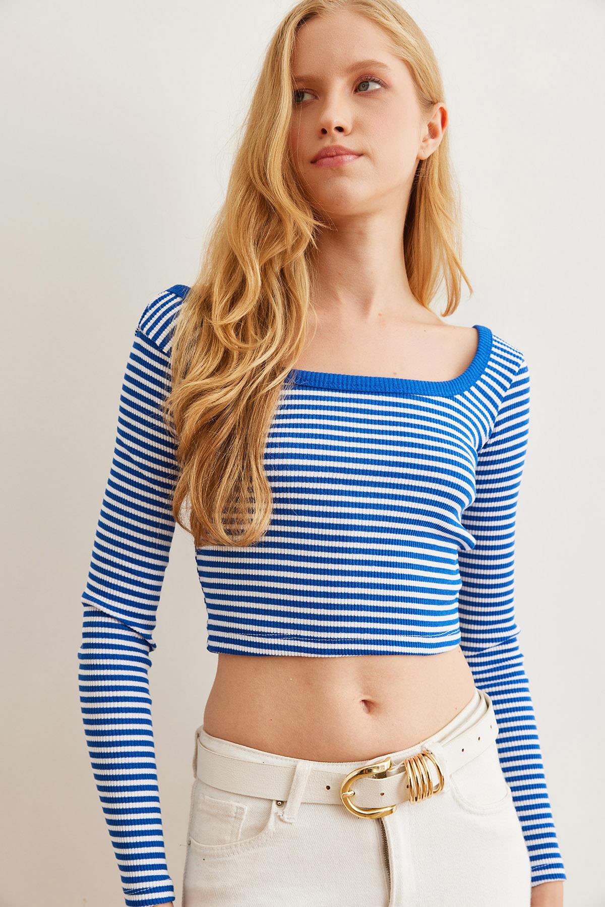 Havuz Yaka Çizgili Esnek  Crop Bluz Saks Mavi