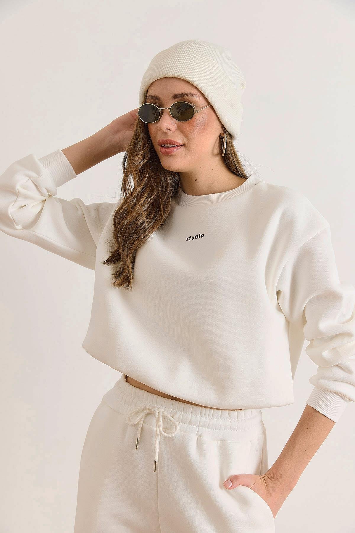 İçi Komple Astarlı Balon Crop Sweatshirt Ekru