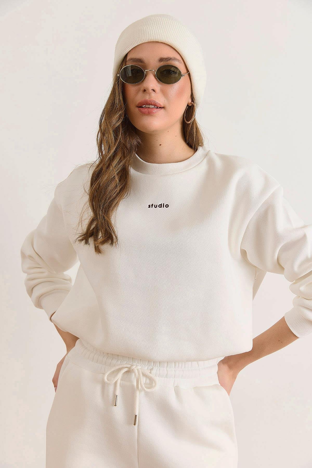 İçi Komple Astarlı Balon Crop Sweatshirt Ekru