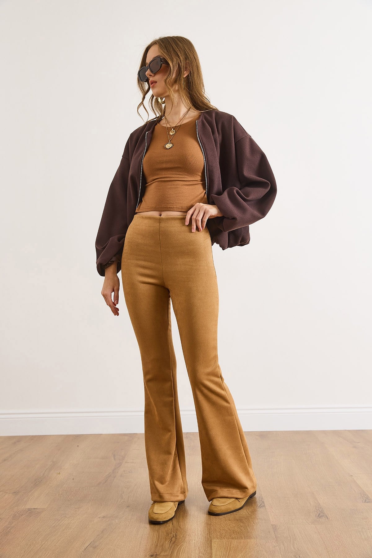 İspanyol Paça Likralı Süet Pantolon Camel