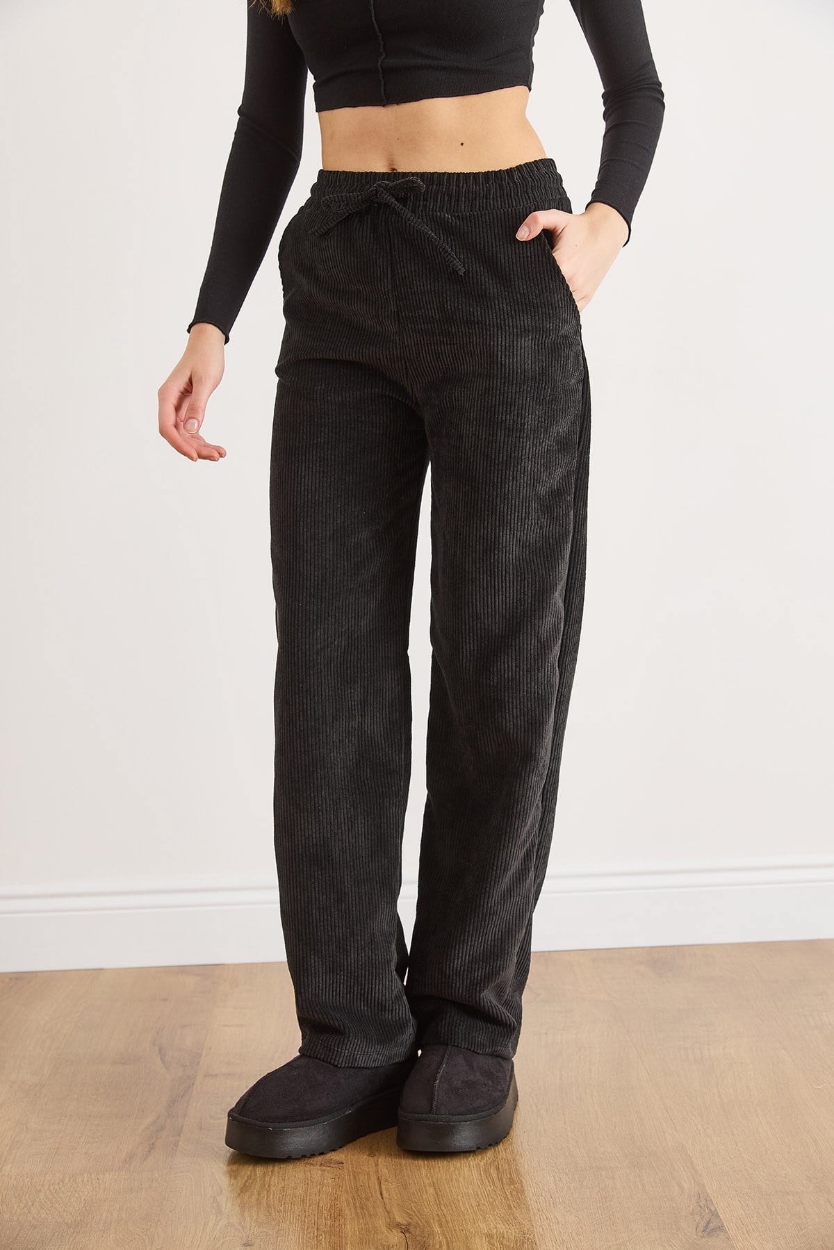 Kadife Cepli Beli Lastikli Kalın Fitilli  Wide Leg Pantolon Siyah
