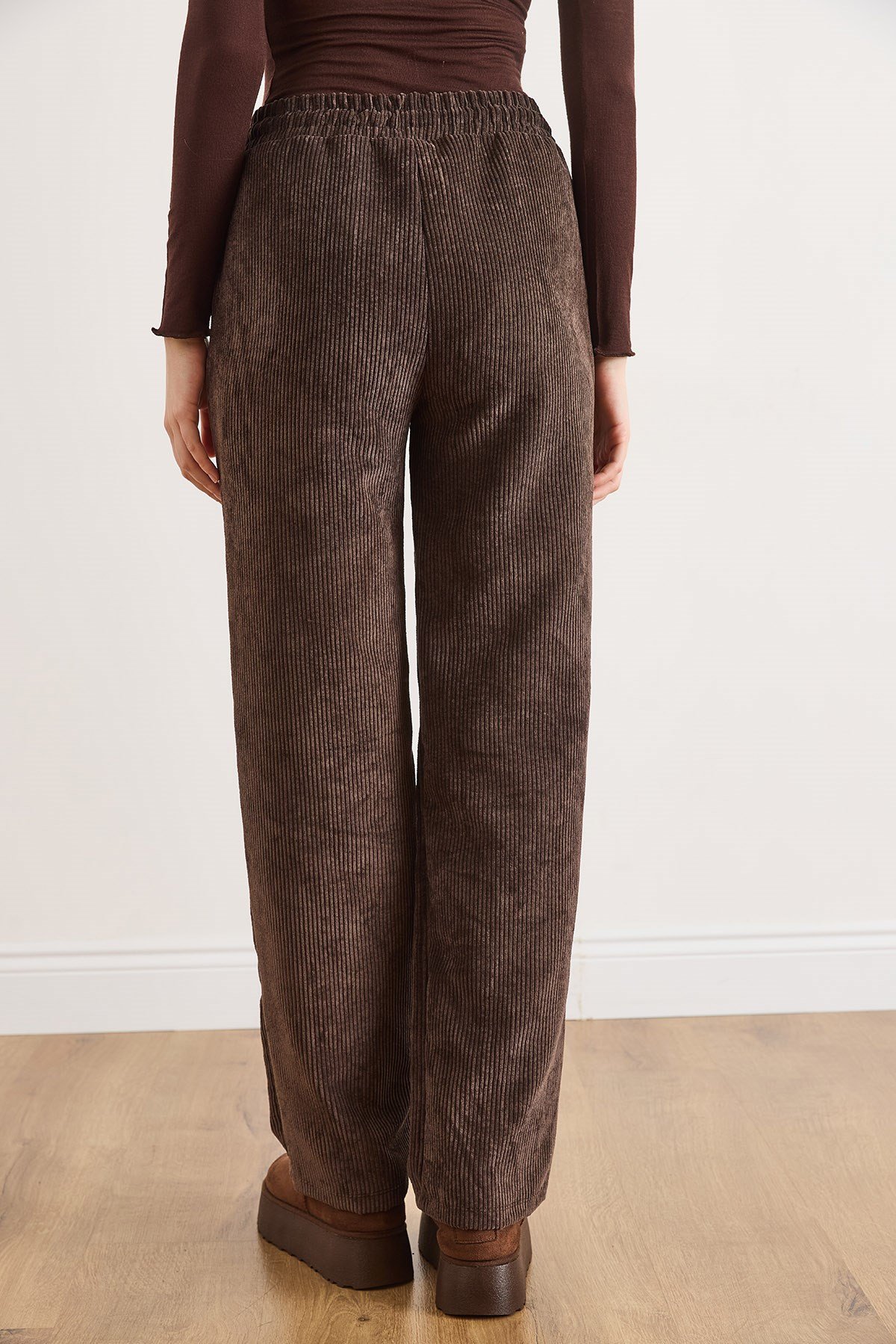 Kadife Cepli Beli Lastikli Kalın Fitilli  Wide Leg Pantolon Kahverengi