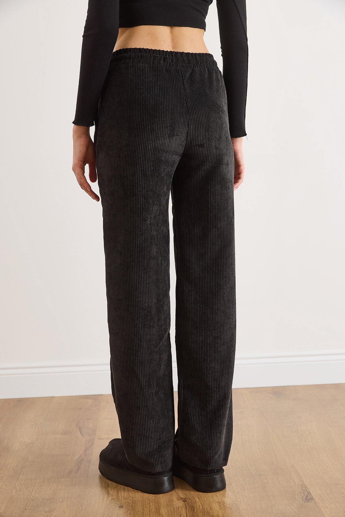 Kadife Cepli Beli Lastikli Kalın Fitilli  Wide Leg Pantolon Siyah