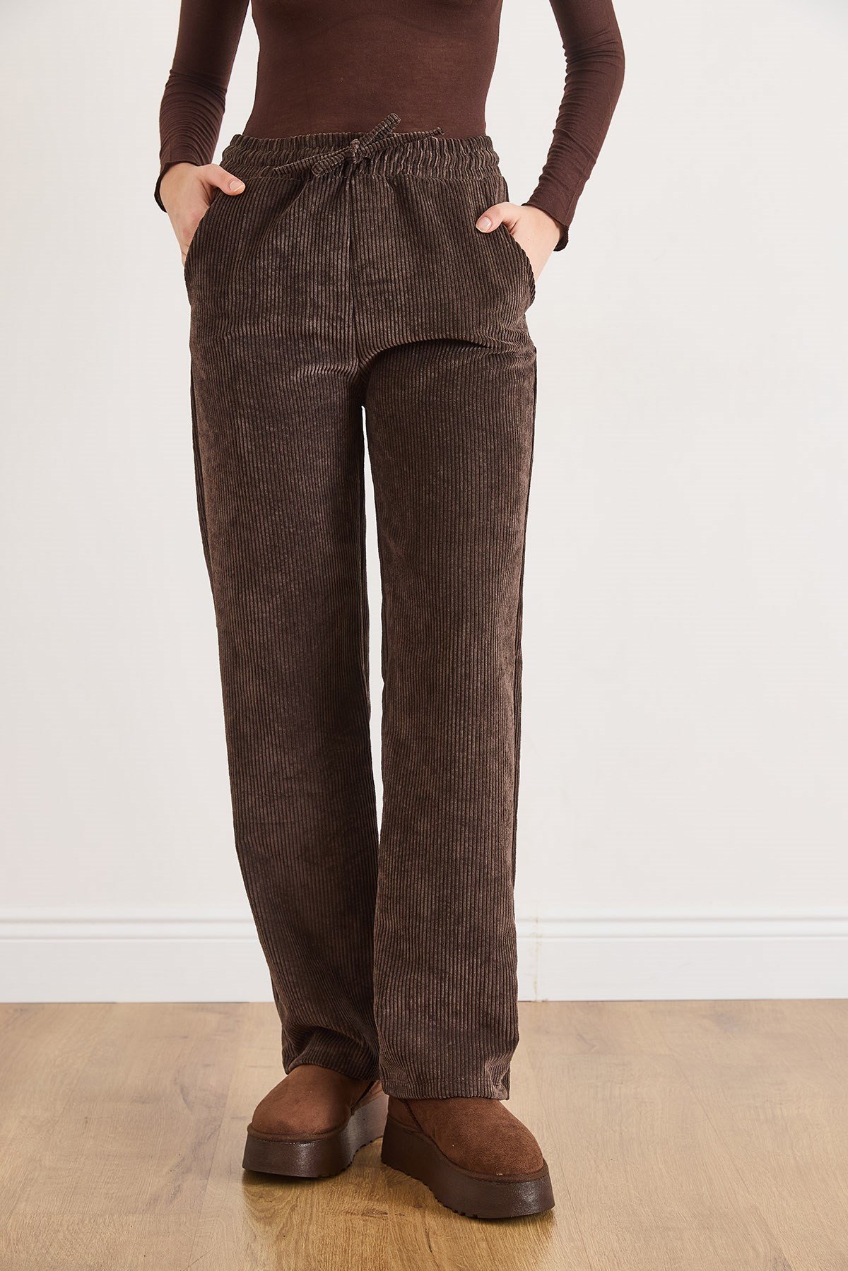 Kadife Cepli Beli Lastikli Kalın Fitilli  Wide Leg Pantolon Kahverengi